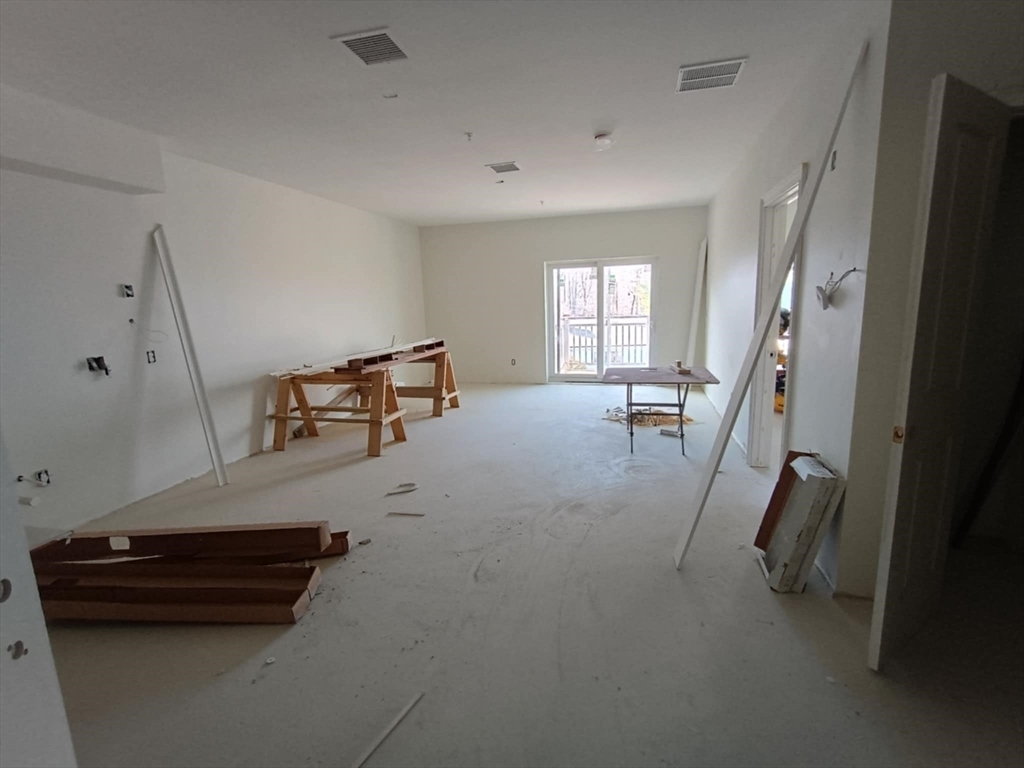 Property Photo: 10 Franklin Ave 402 MA 02151
