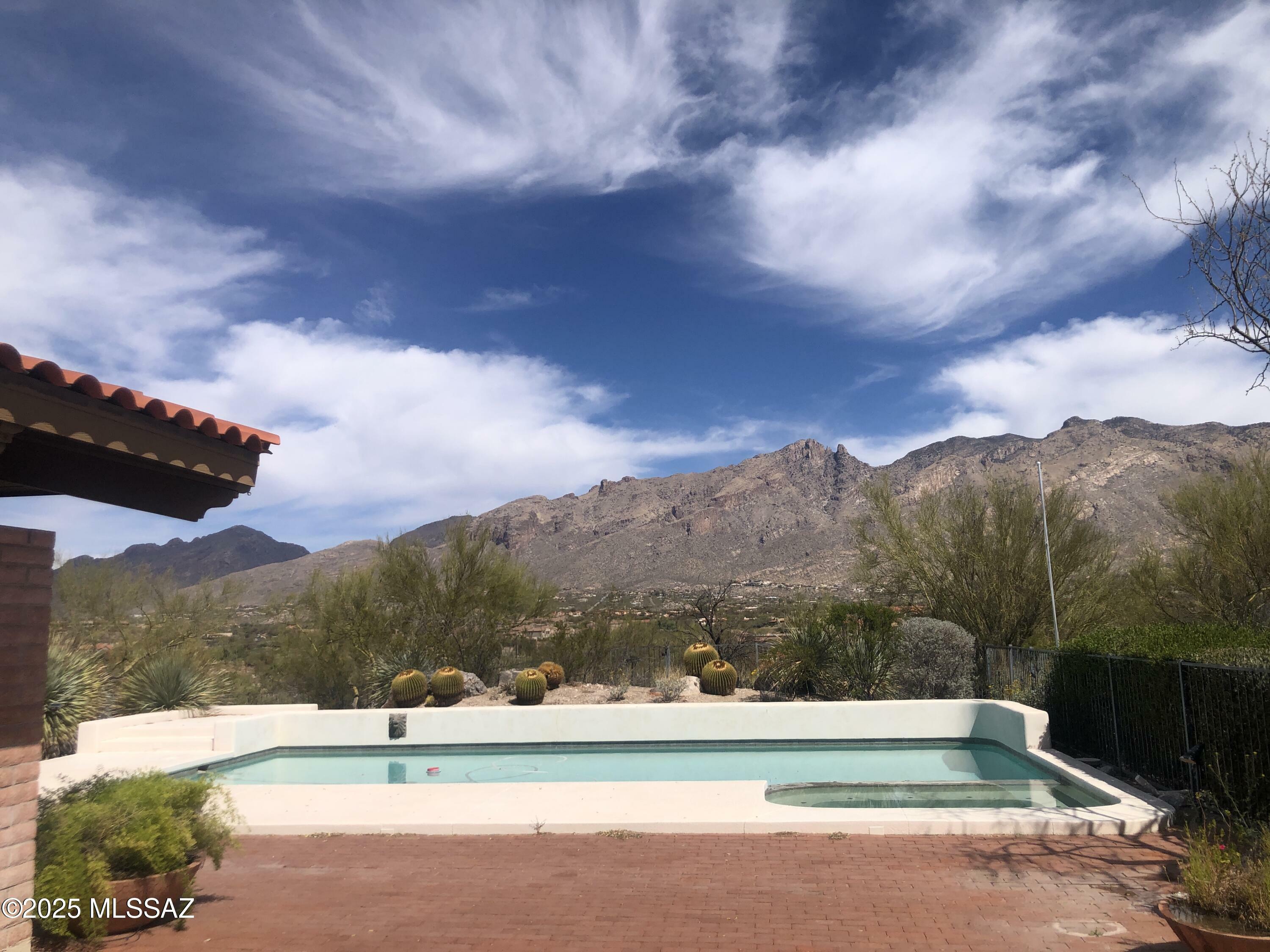 5460 N Paseo Pescado  Tucson AZ 85718 photo