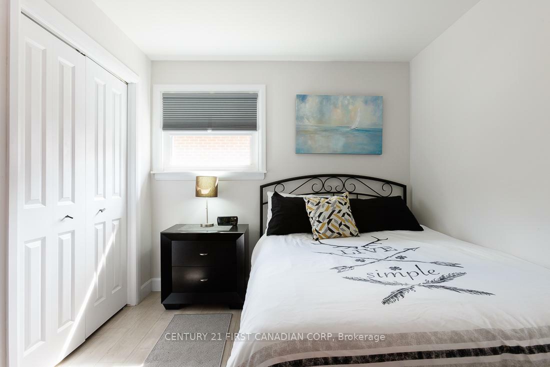 Photo de la propriété: 82 Queenston Crescent ON N5W 1N6