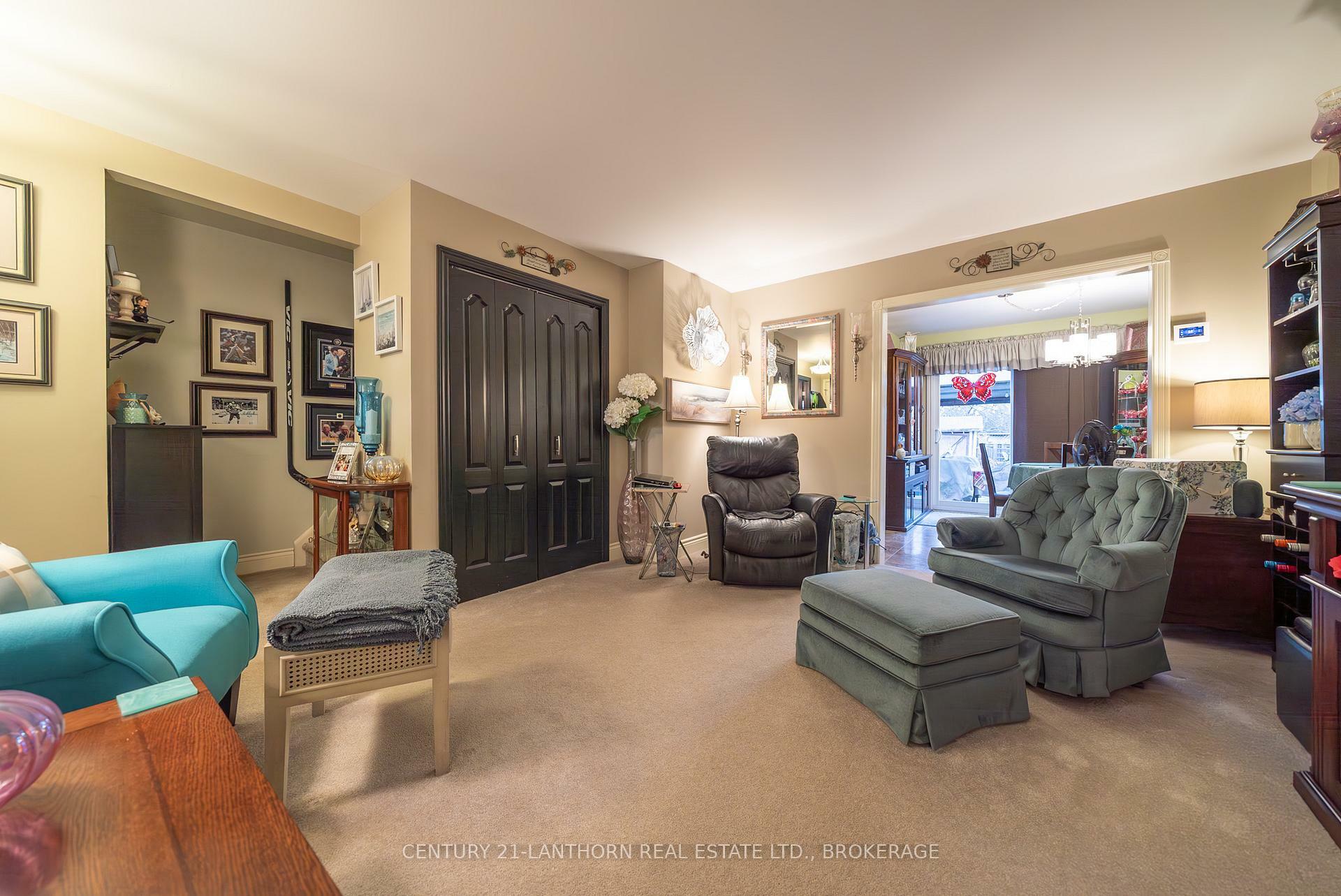 Property Photo: 47 Splinter Drive ON K7R 3R6