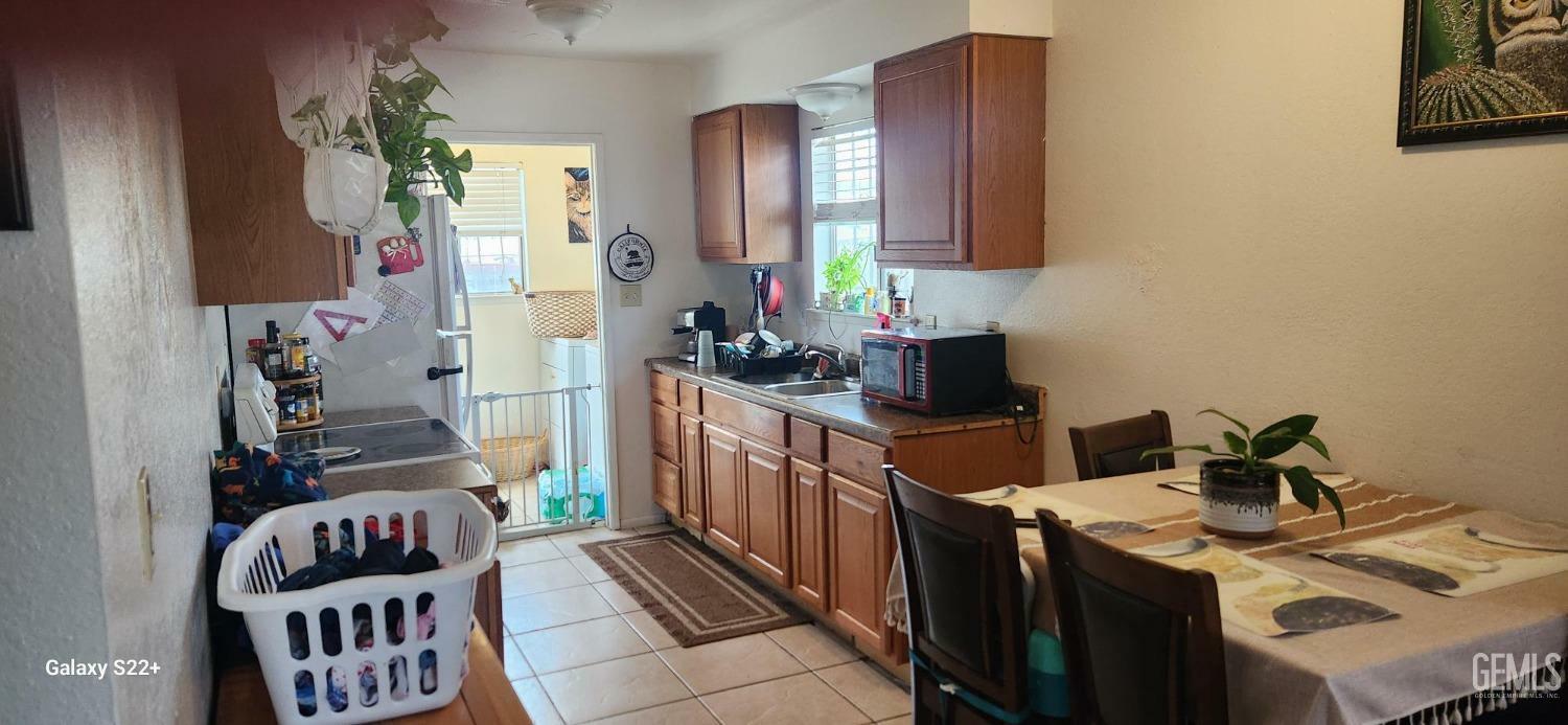 Property Photo: 303 Fairfax Road A/B CA 93306