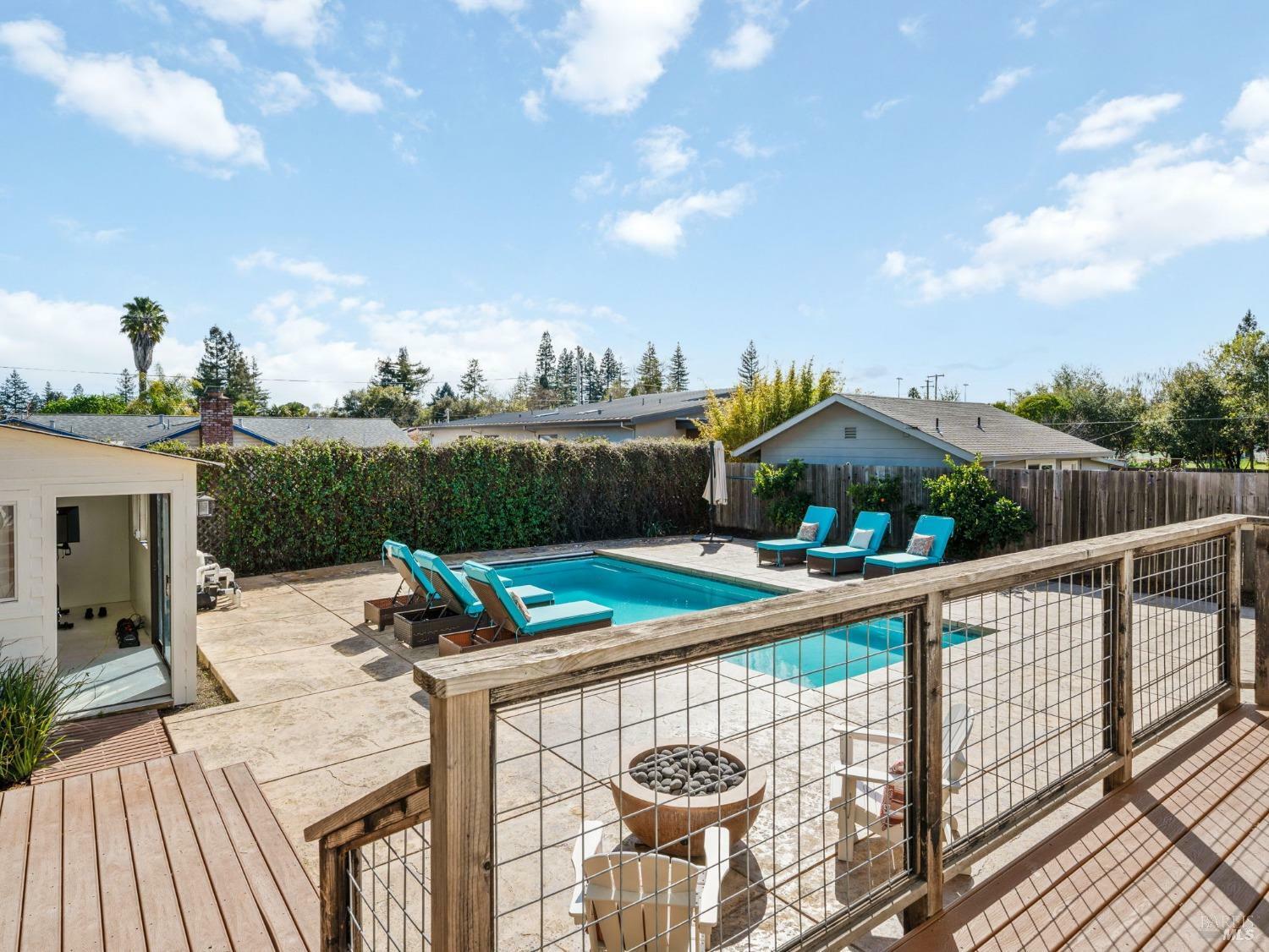 528 Sanns Lane  Healdsburg CA 95448 photo