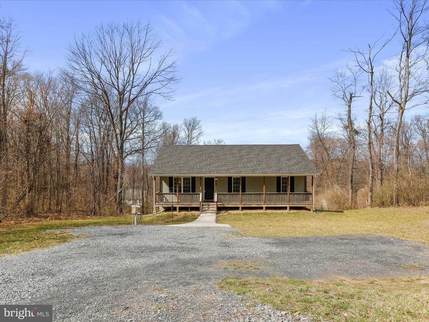 Property Photo: 415 Pine Ridge Drive VA 22630