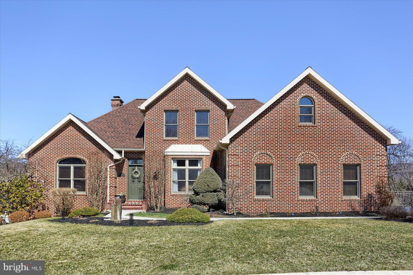 Property Photo: 4978 Farmington Road PA 17112