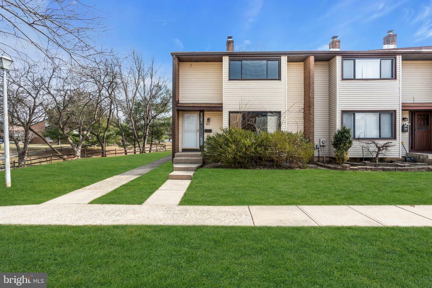 Property Photo: 945 Jamestown Road NJ 08520