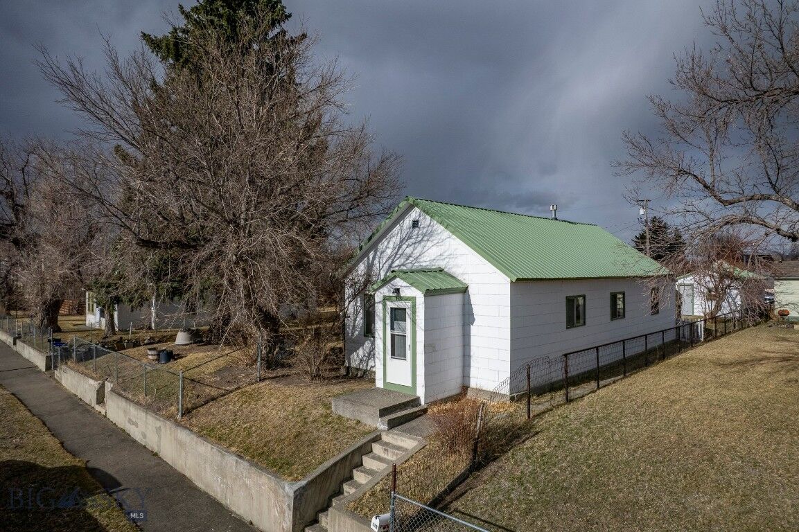 Property Photo: 113 S I Street MT 59047