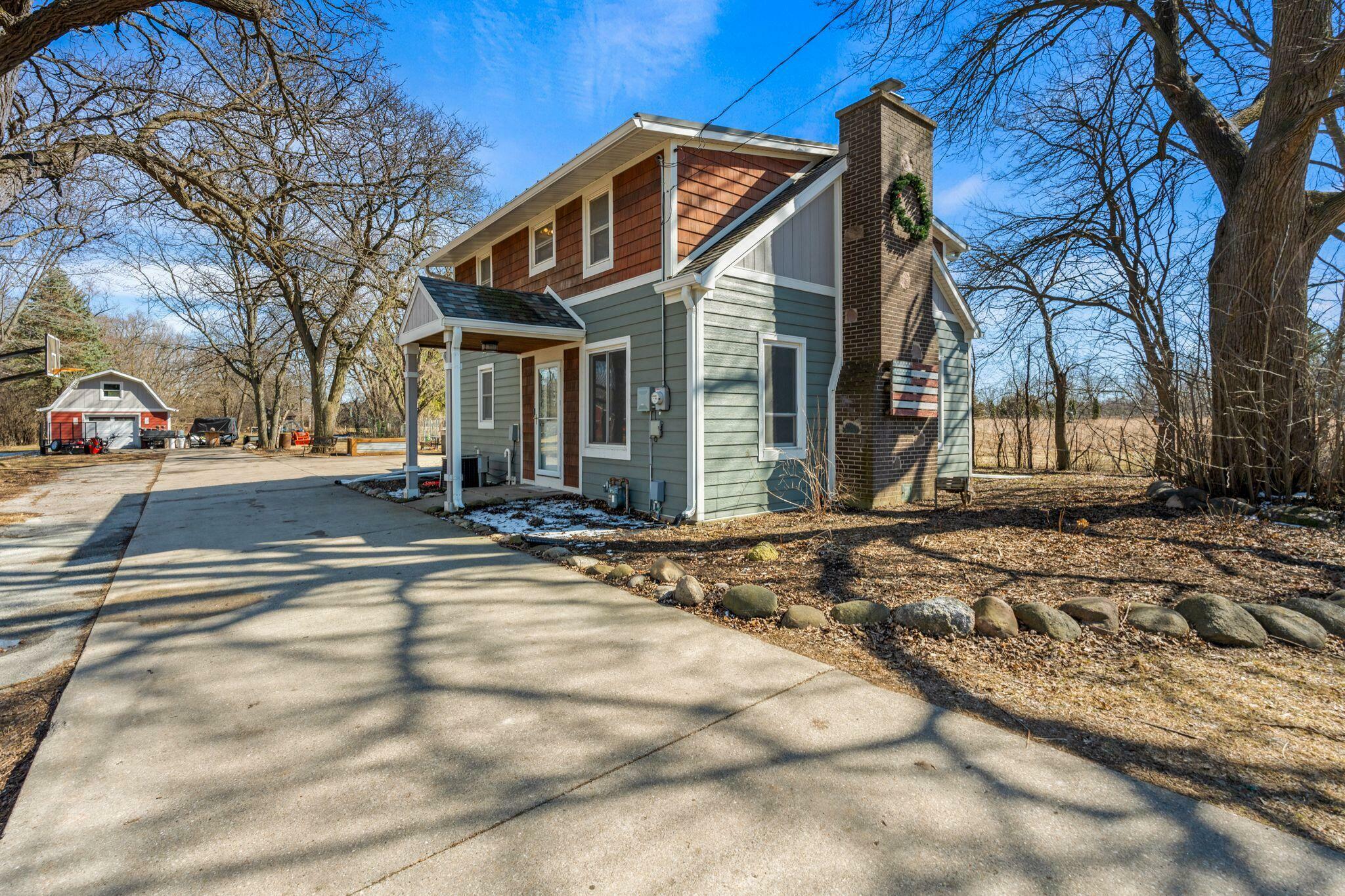 Property Photo: W299n5292 North Ave WI 53029