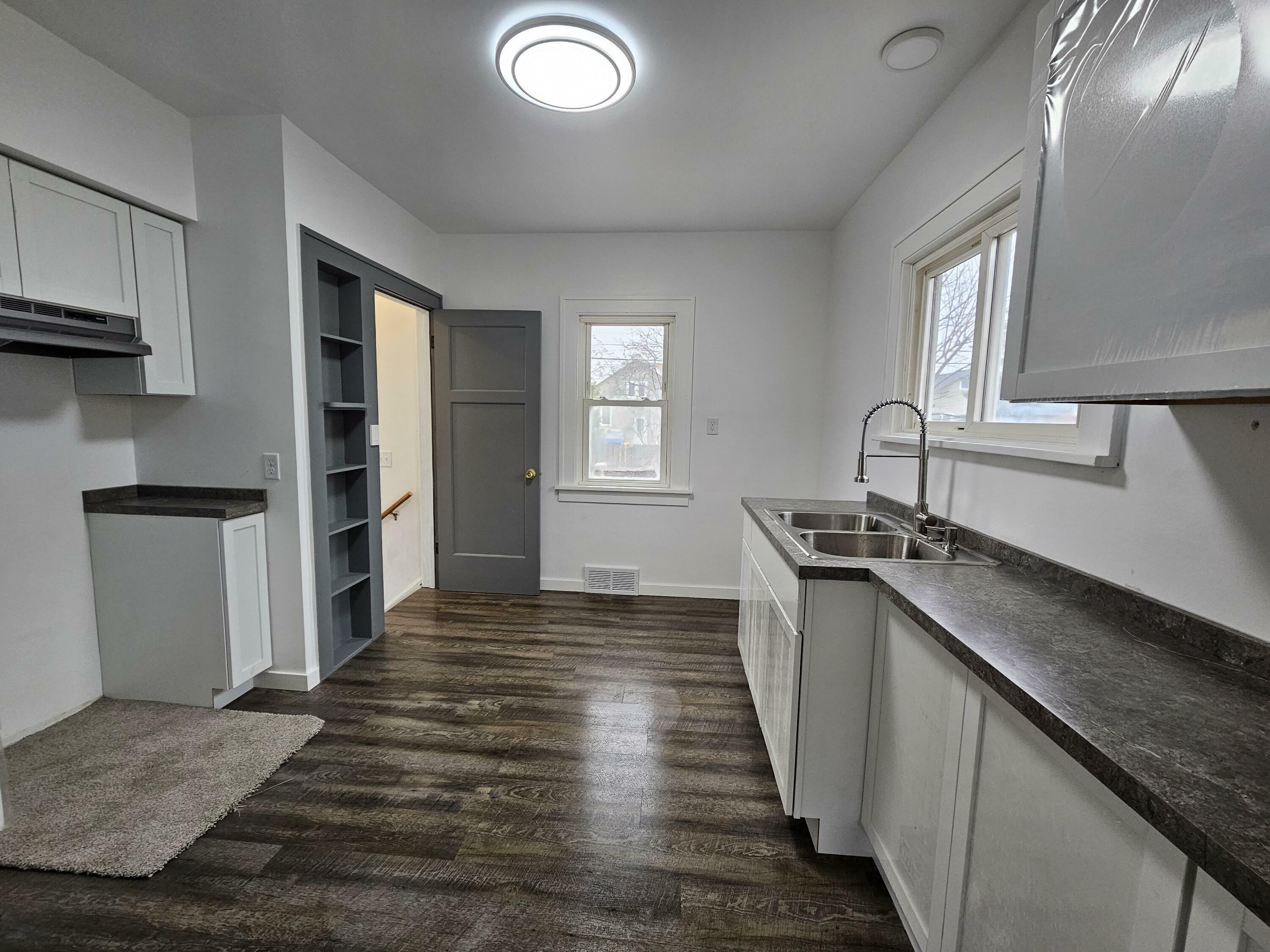 Property Photo: 1302 Wolff St WI 53402