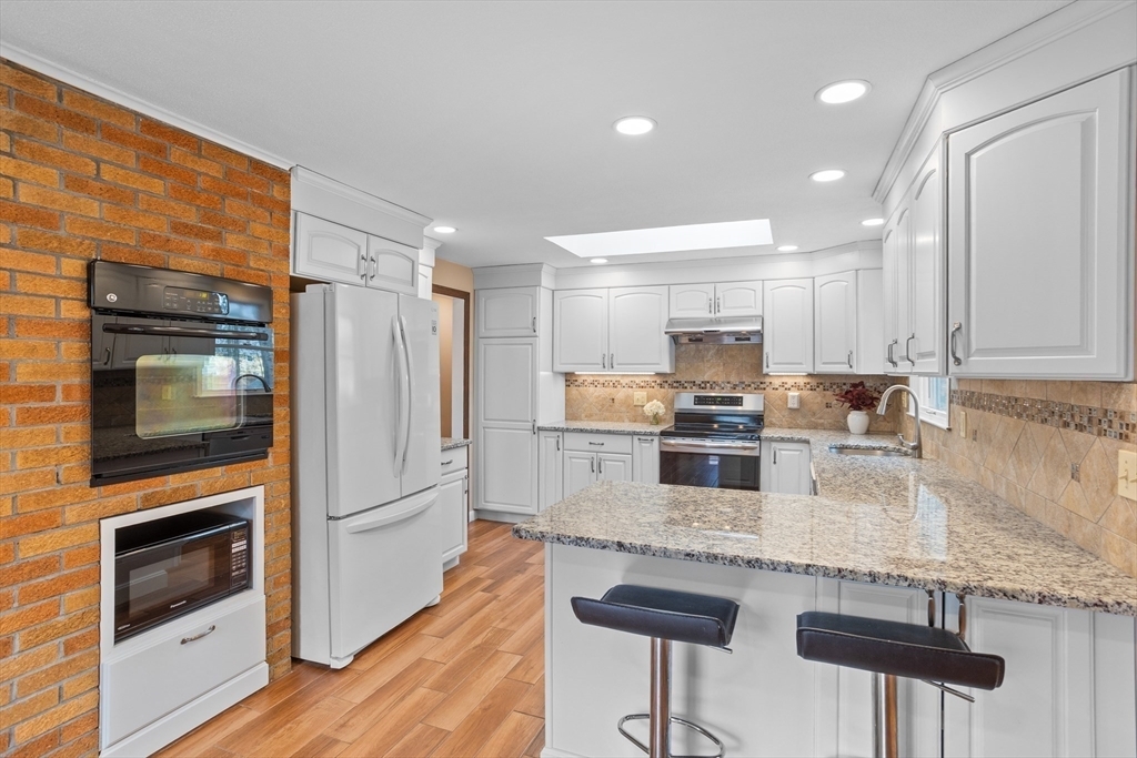 Property Photo: 10 Lincoln Drive MA 01720