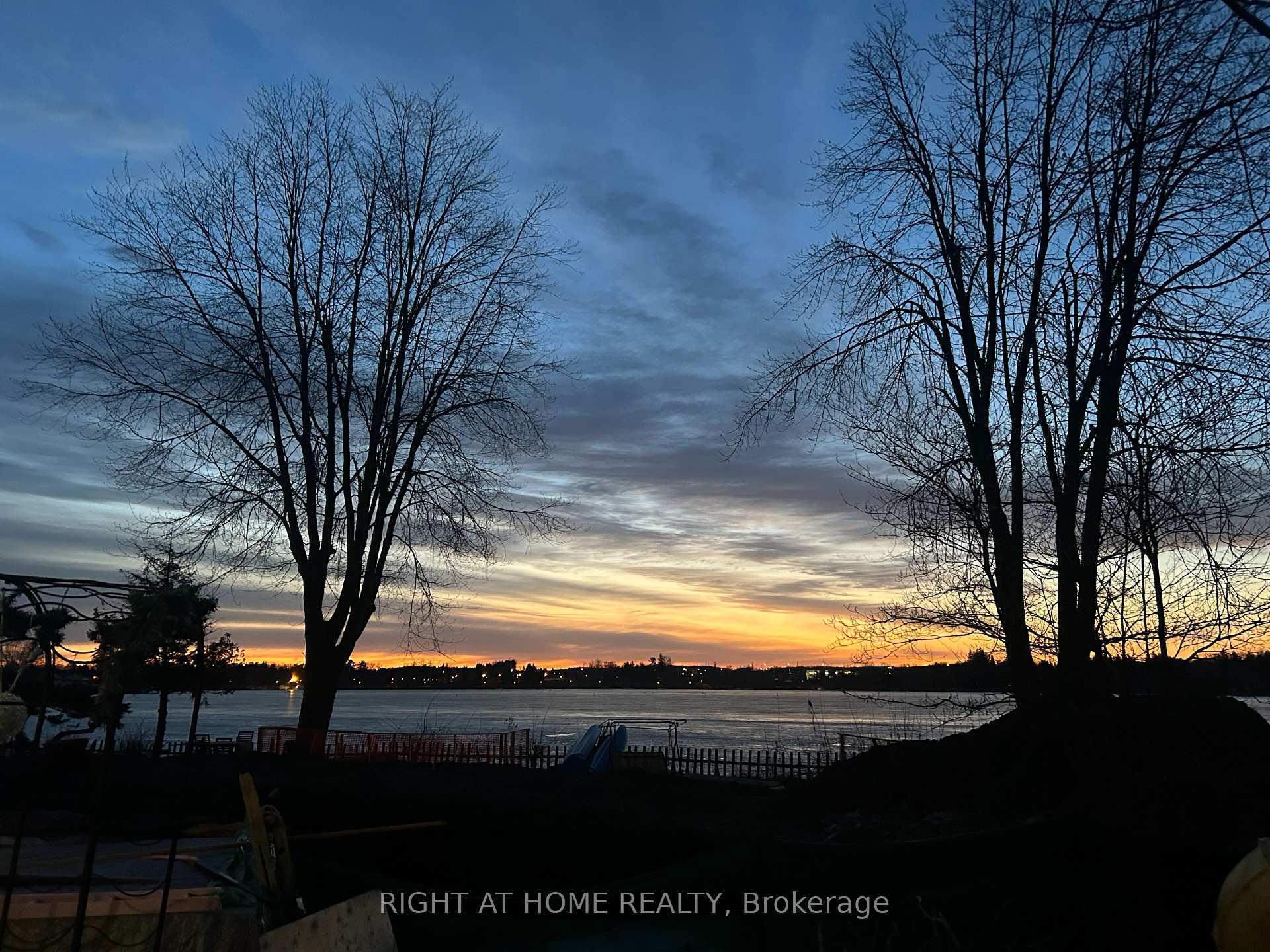 Property Photo: 195 Lakeland Crescent ON L4E 3A4