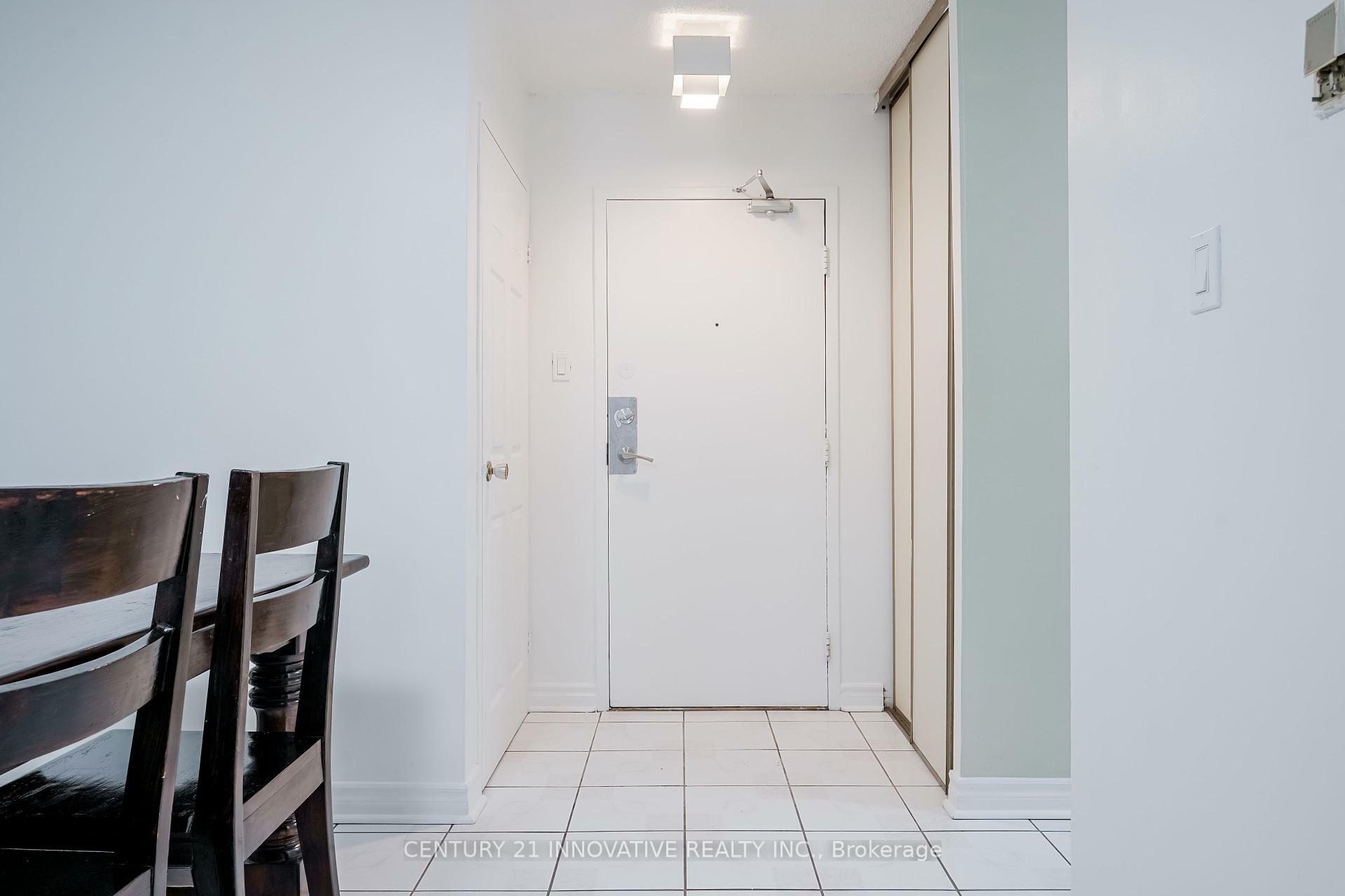 Property Photo: 2050 Bridletowne Circle 511 ON M1W 2V5