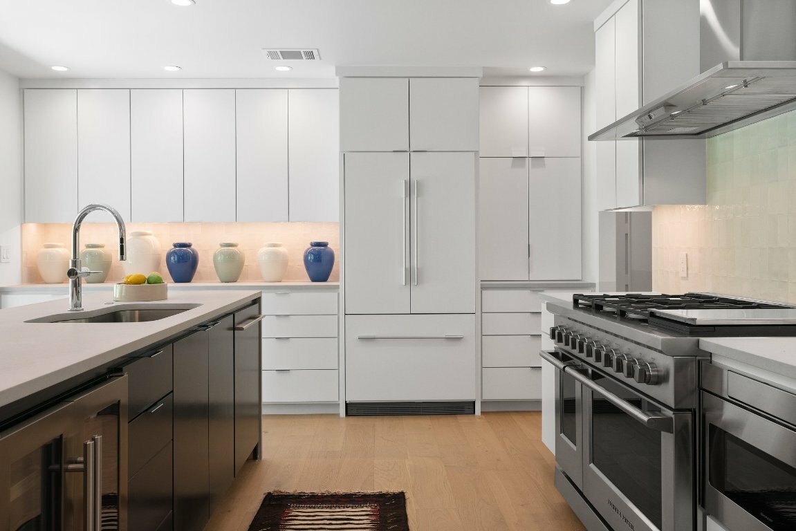 Property Photo: 5706 Highland Hills Circle TX 78731