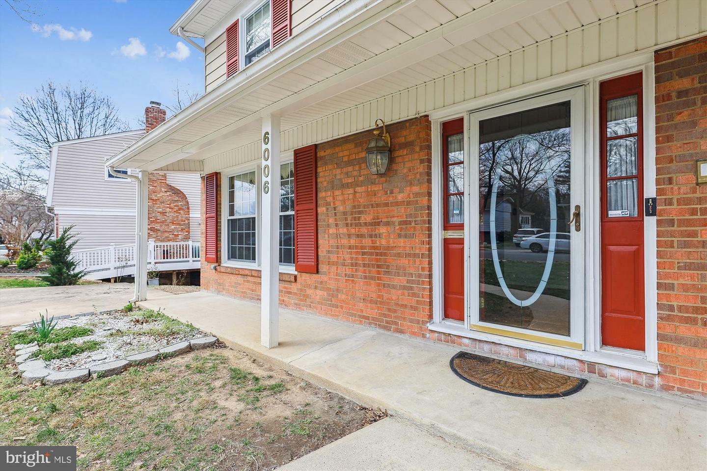 Property Photo: 6006 Dewey Drive VA 22310