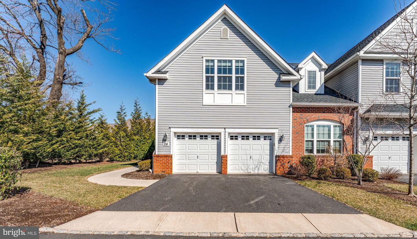 Property Photo:  24 Old Foundry Drive  NJ 08534 