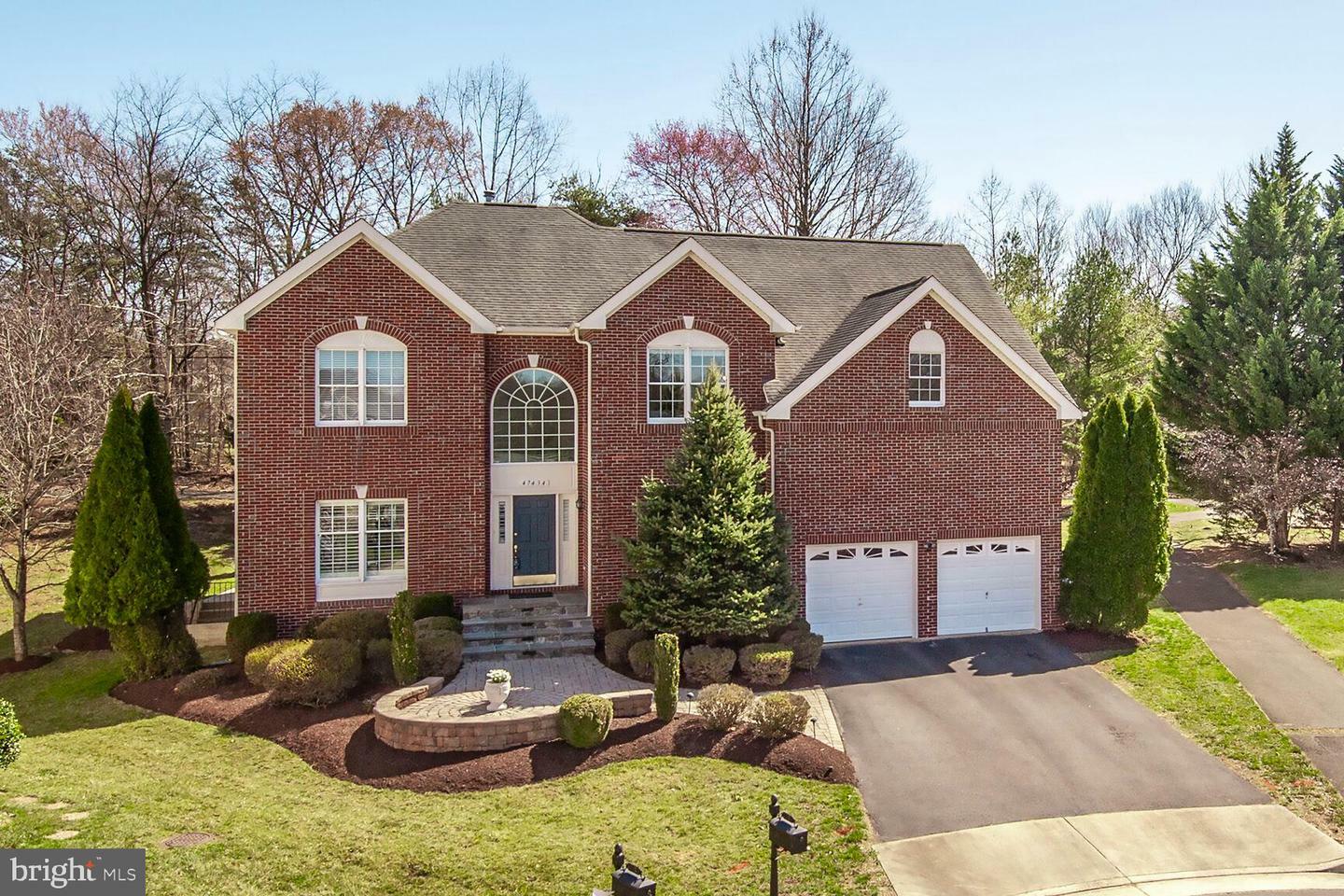 47434 Riverbank Forest  Sterling VA 20165 photo