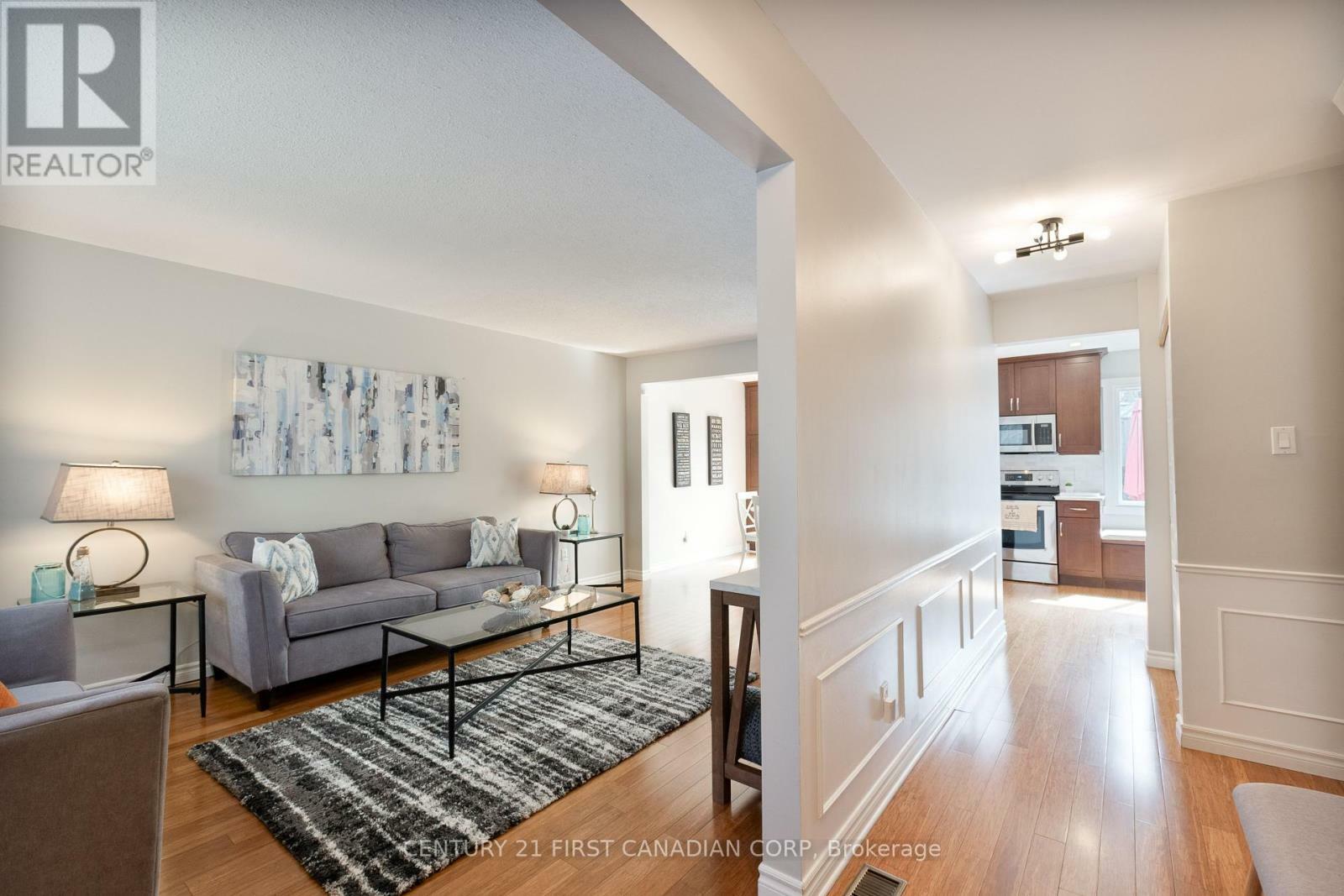 Photo de la propriété:  177 Gatineau Road  ON N6K 2Z6 