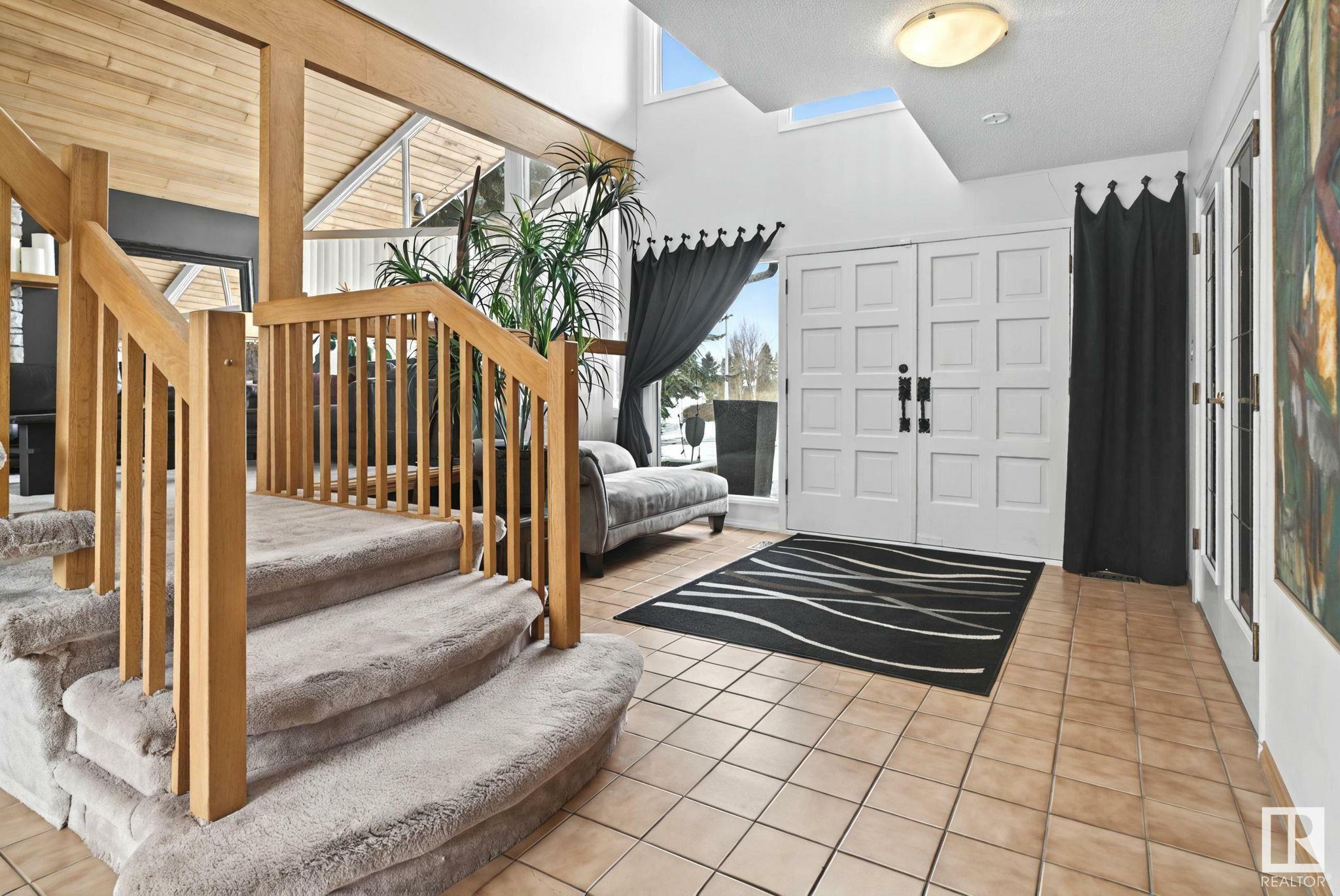 23 Westbrook Drive NW  Edmonton AB T6J 2C8 photo