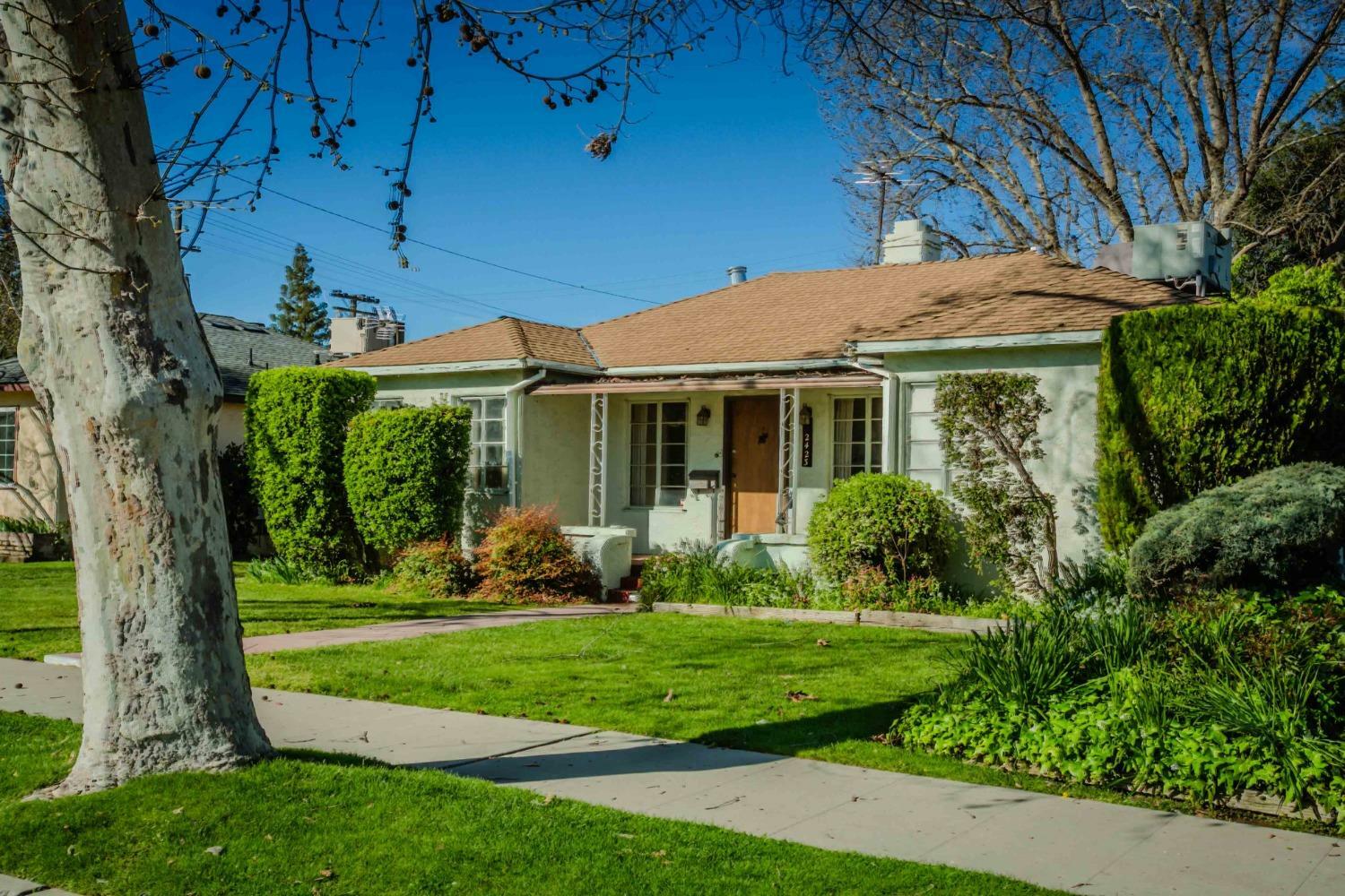 2423 N Thorne Avenue  Fresno CA 93704 photo