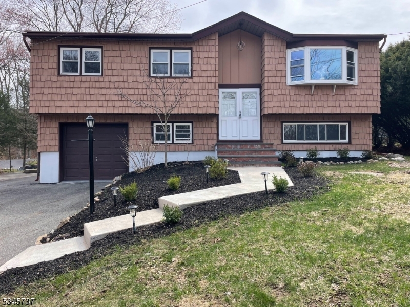46 Cozy Lake Rd  Jefferson Twp. NJ 07438 photo