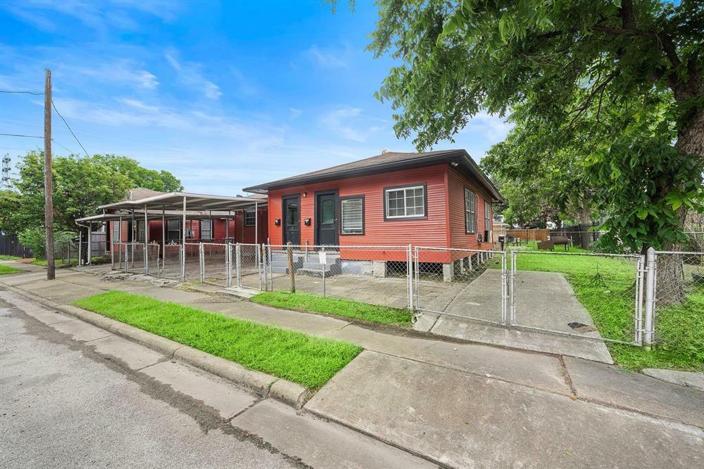 Property Photo: 1504 Luzon Street A TX 77009