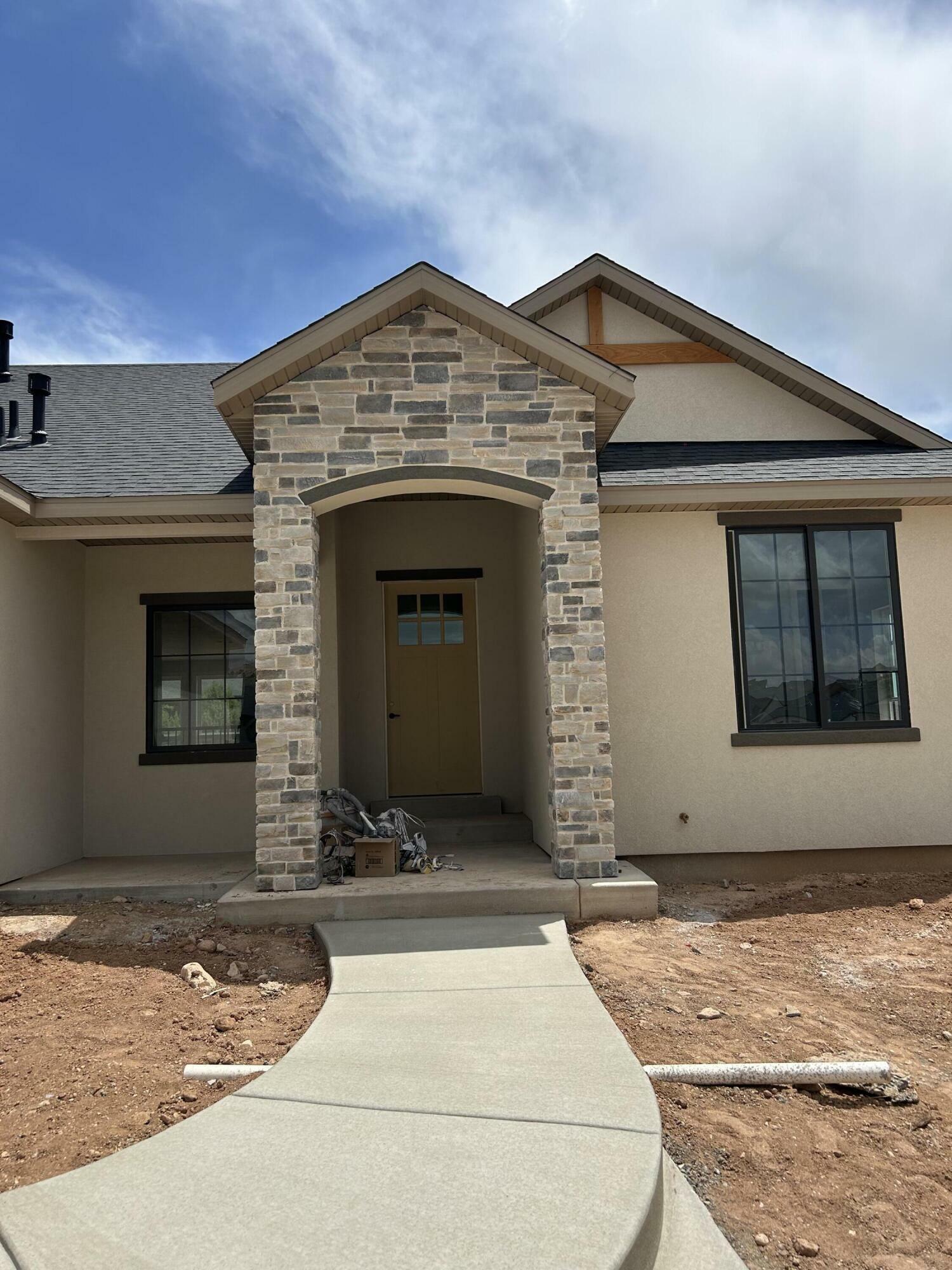 Property Photo: 2817 W Oak Springs Rd UT 84720