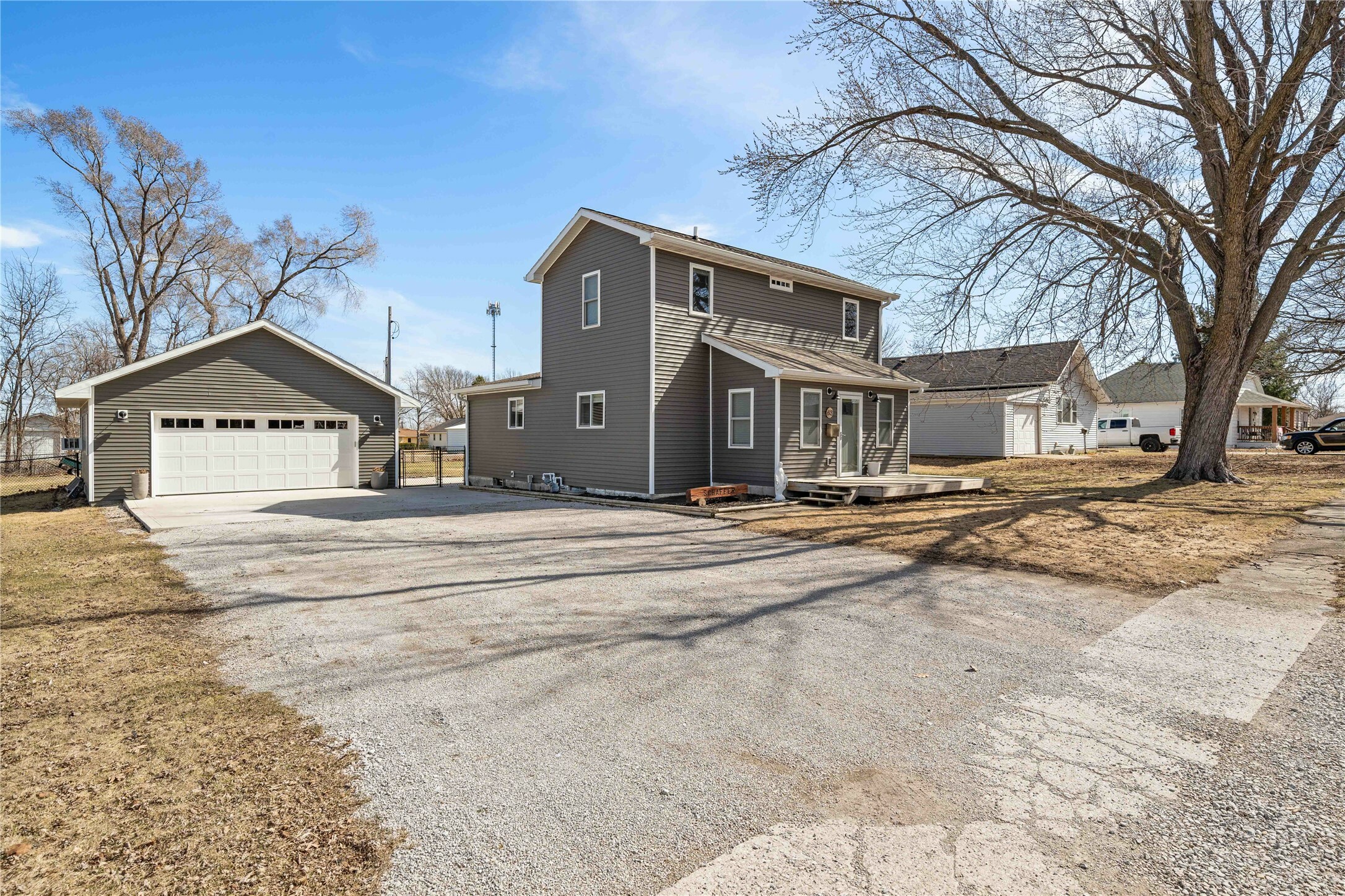 Property Photo: 613 S Green Street IA 50156