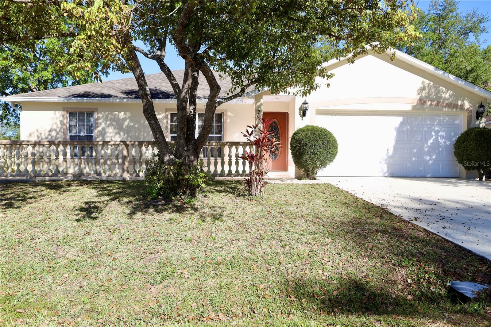 Property Photo: 7 Sequoia Way FL 34758
