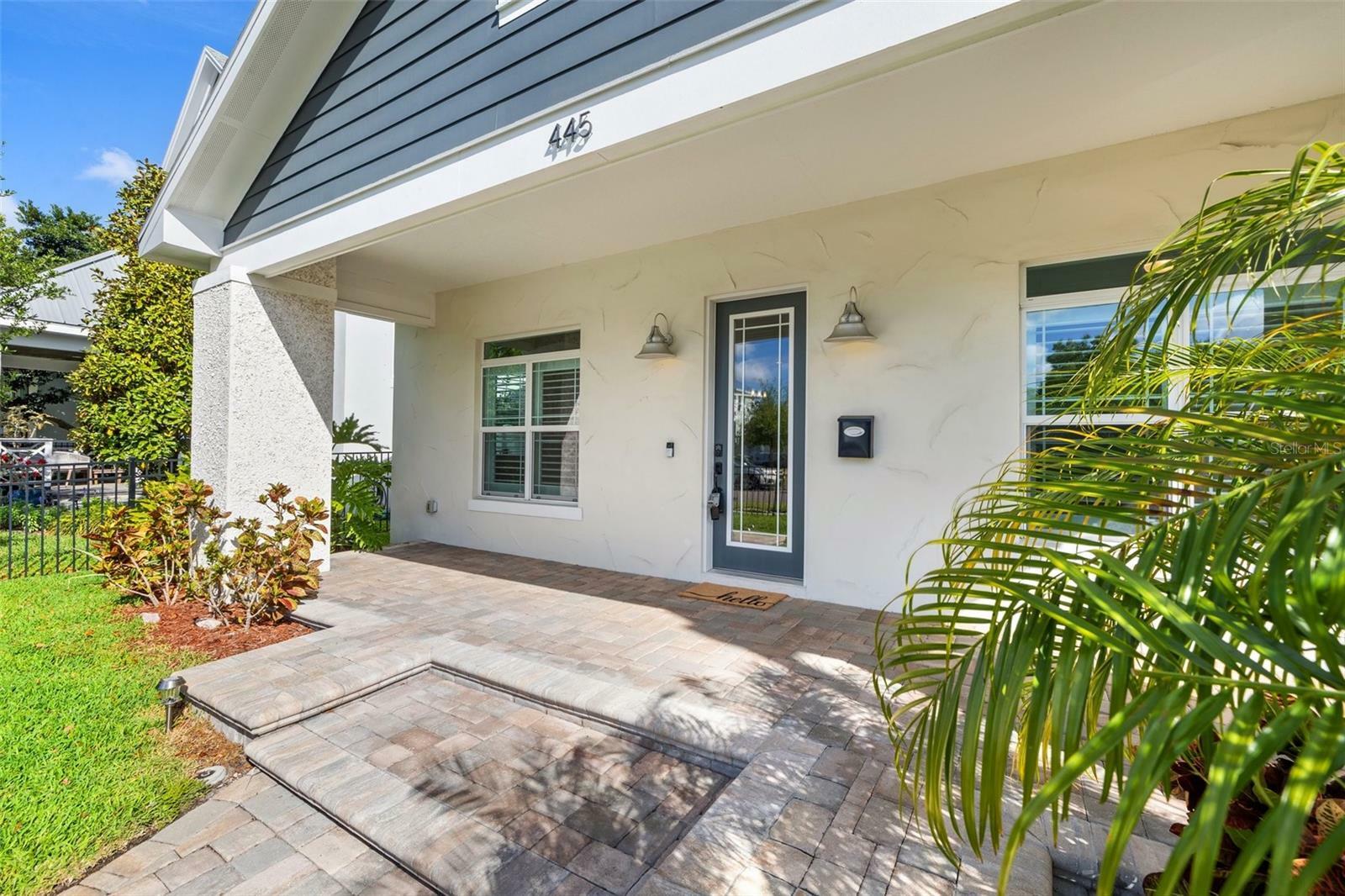 Property Photo: 445 29th Avenue N FL 33704