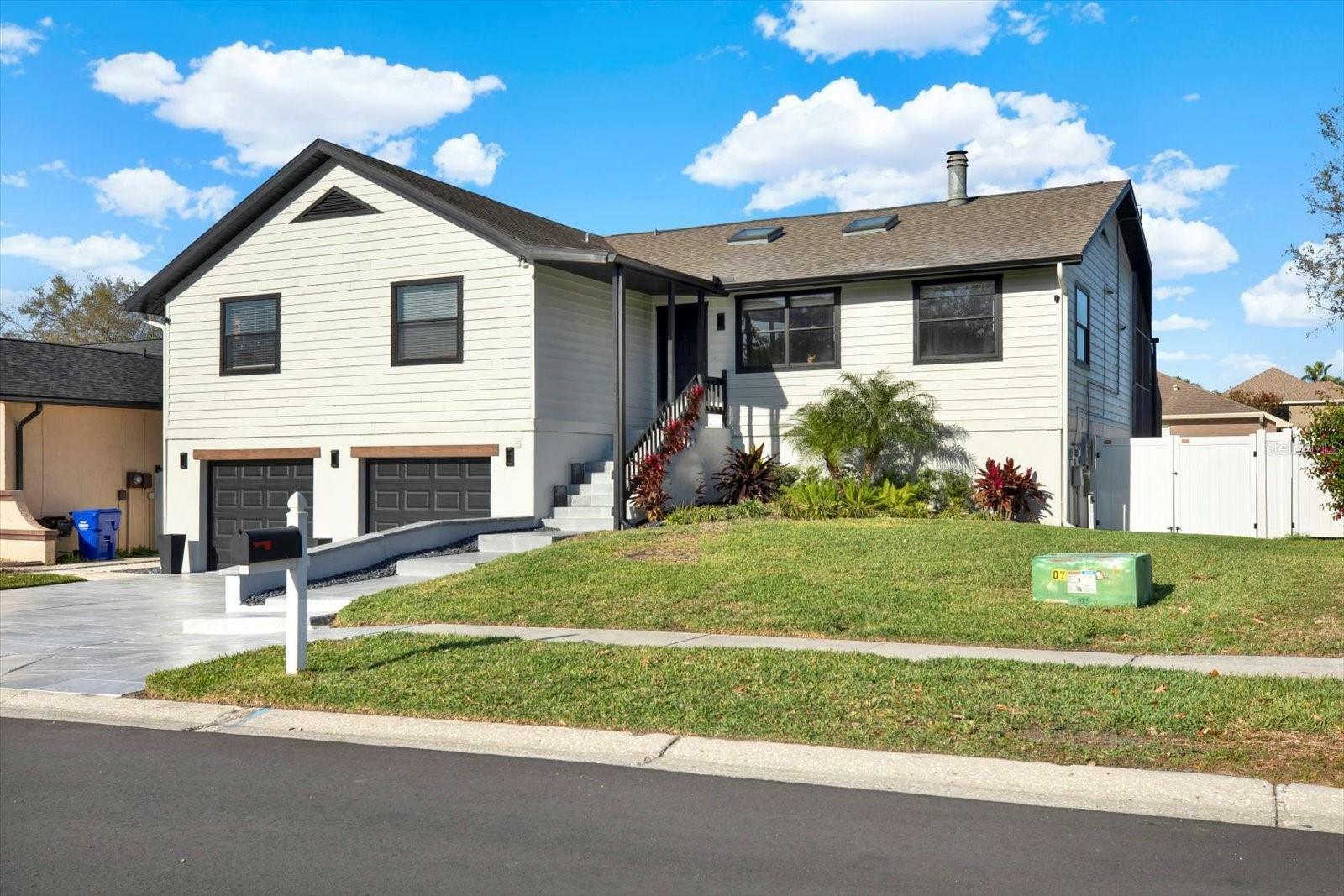 Property Photo: 4954 Cardinal Trail FL 34683
