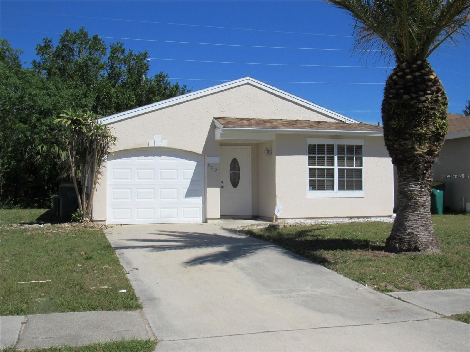 Property Photo: 409 Ricold Terrace FL 33954
