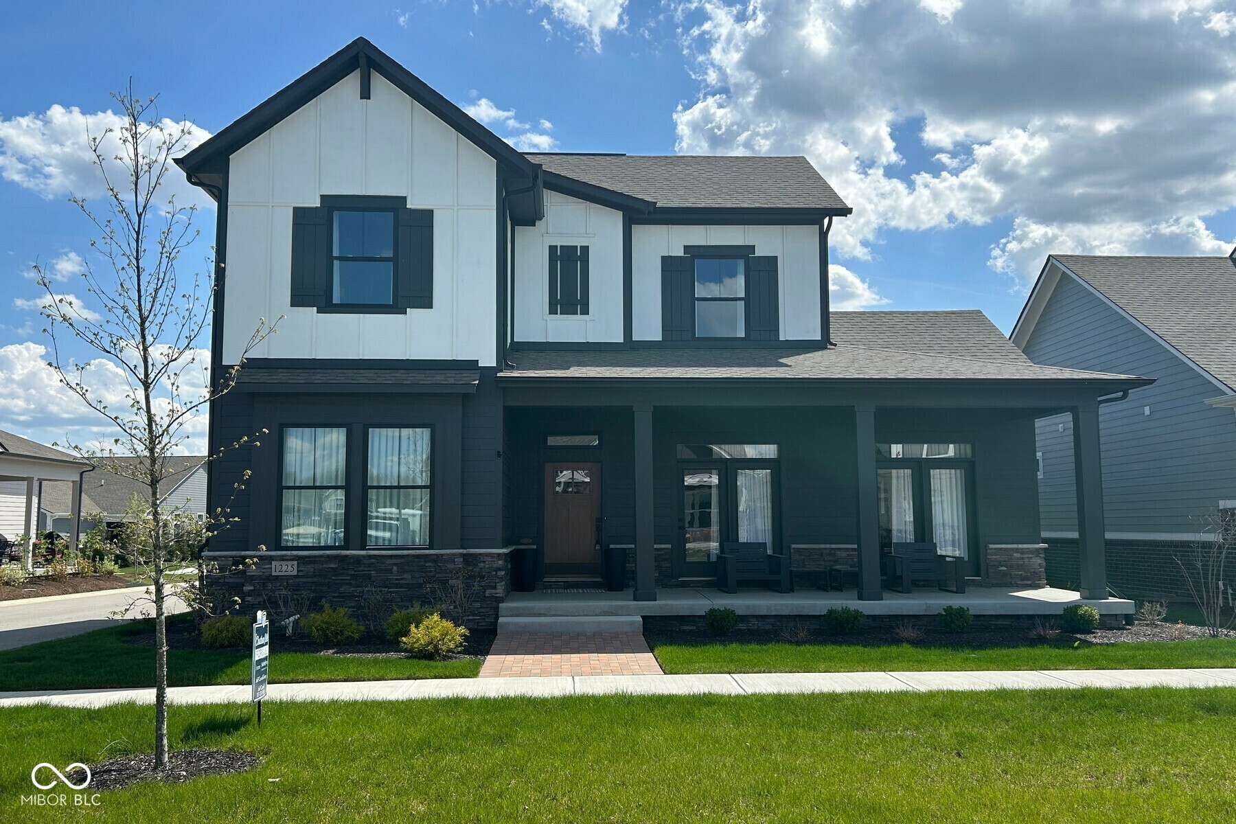Property Photo: 1225 Amberley Way IN 46074