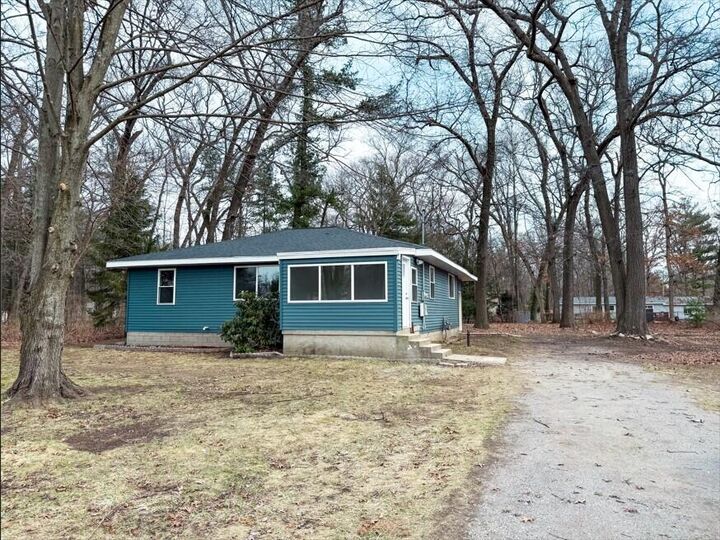 5860 East Street  Twin Lake MI 49457 photo