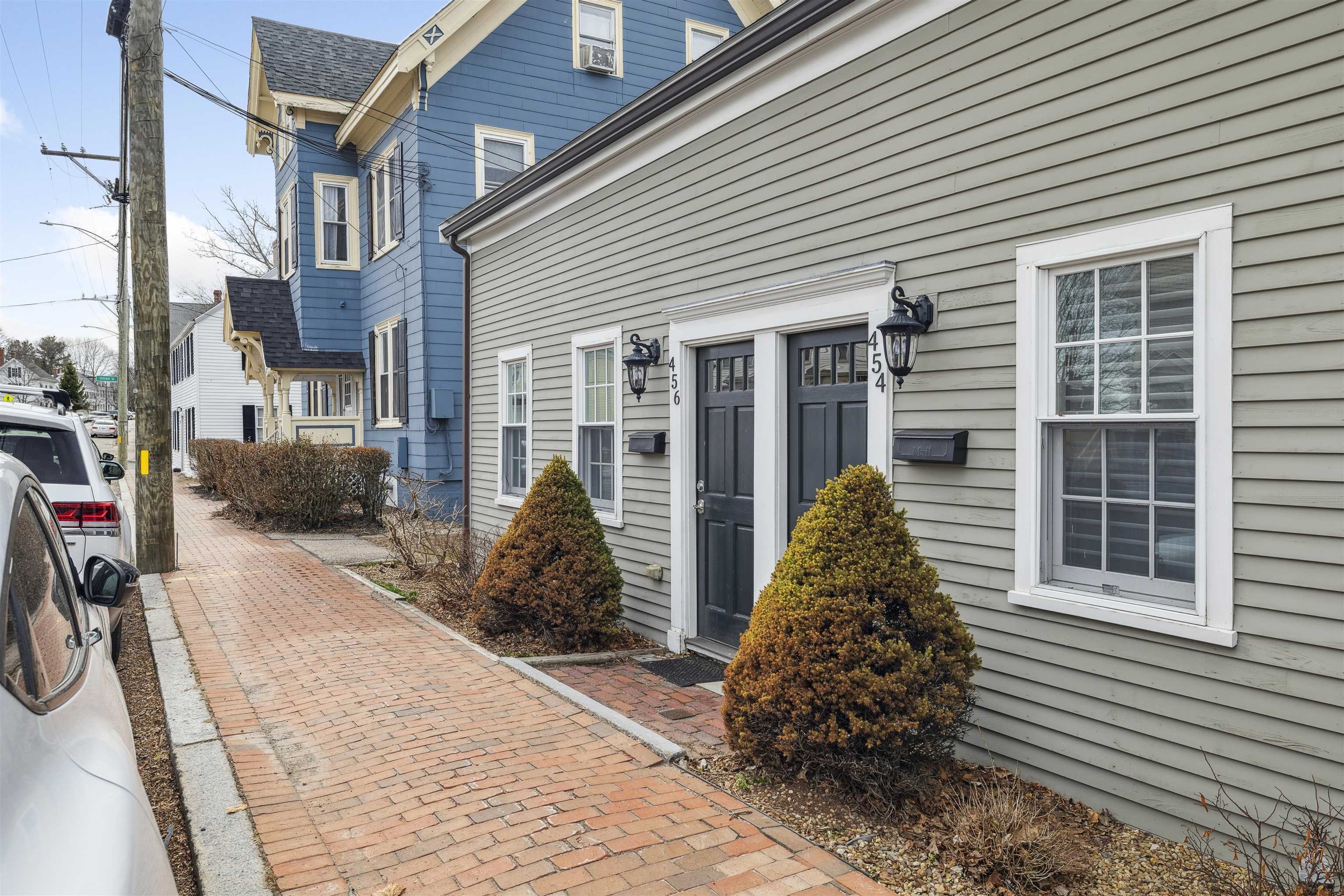 Property Photo: 454 Middle Street NH 03801