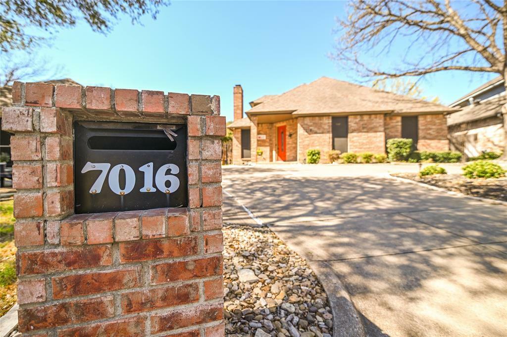 Property Photo: 7016 Allen Place Drive TX 76116