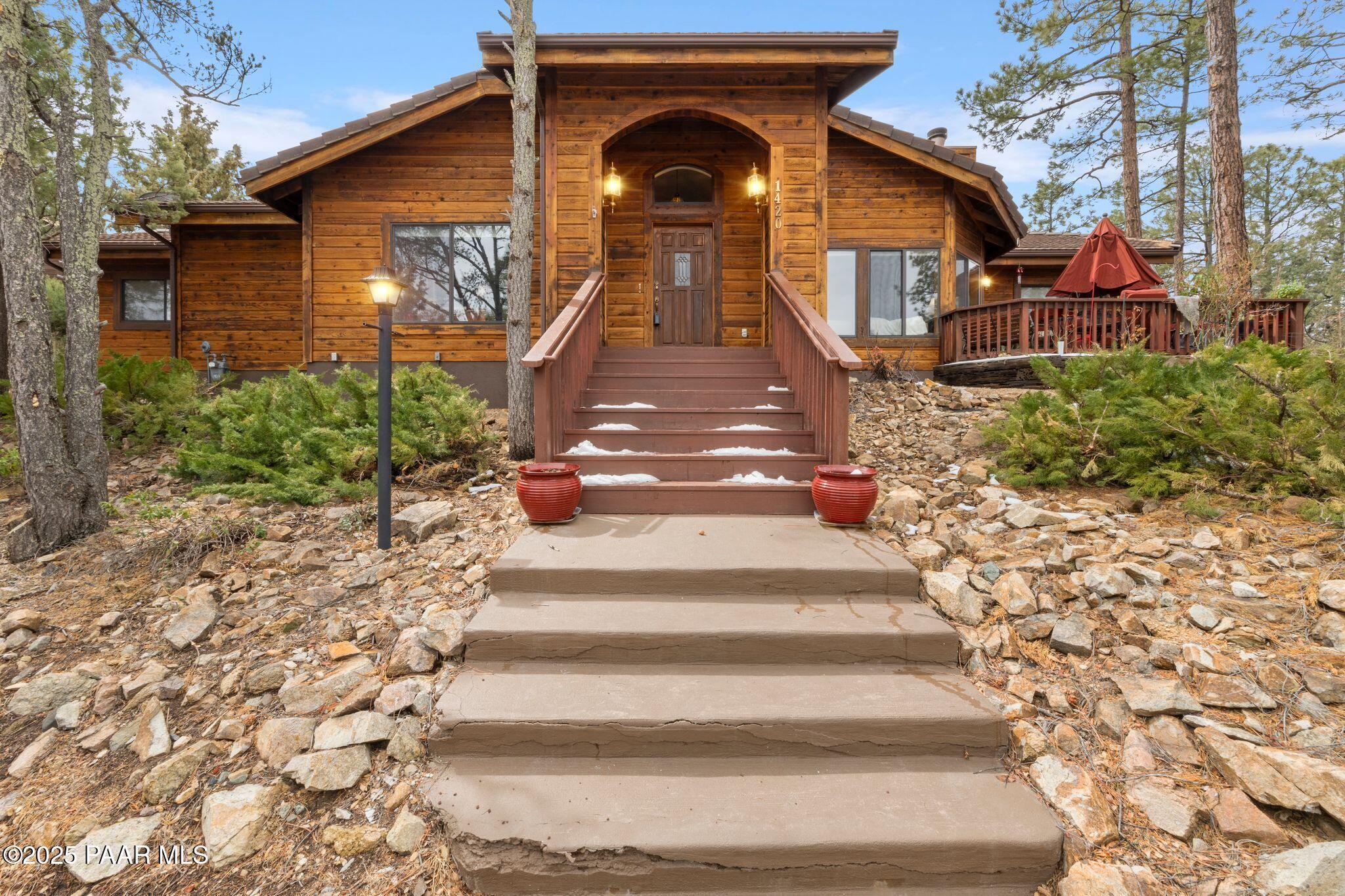 Property Photo: 1420 Royal Oak Circle AZ 86305