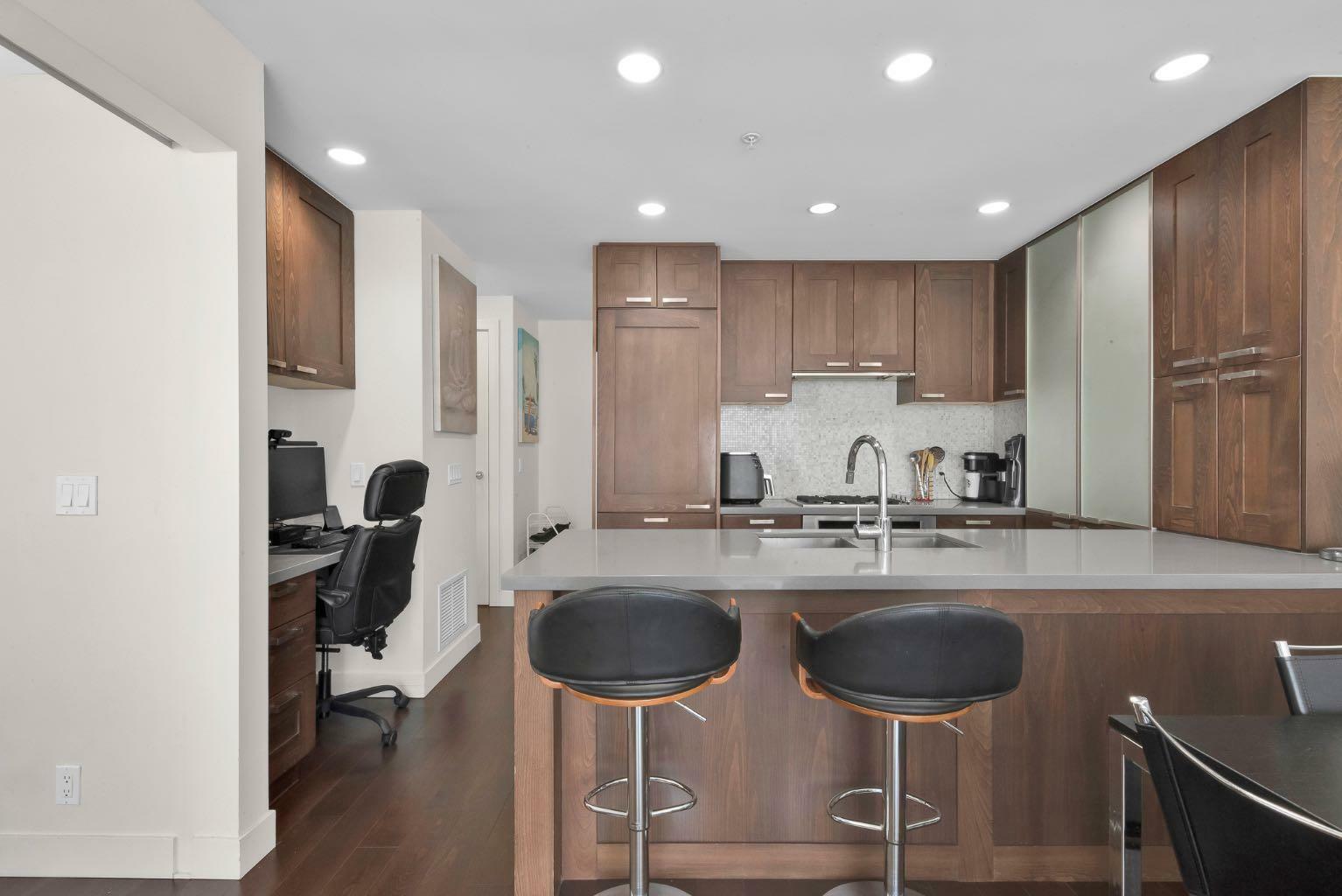 Property Photo: 222 Riverfront Avenue SW 2018 AB T2P 0S7