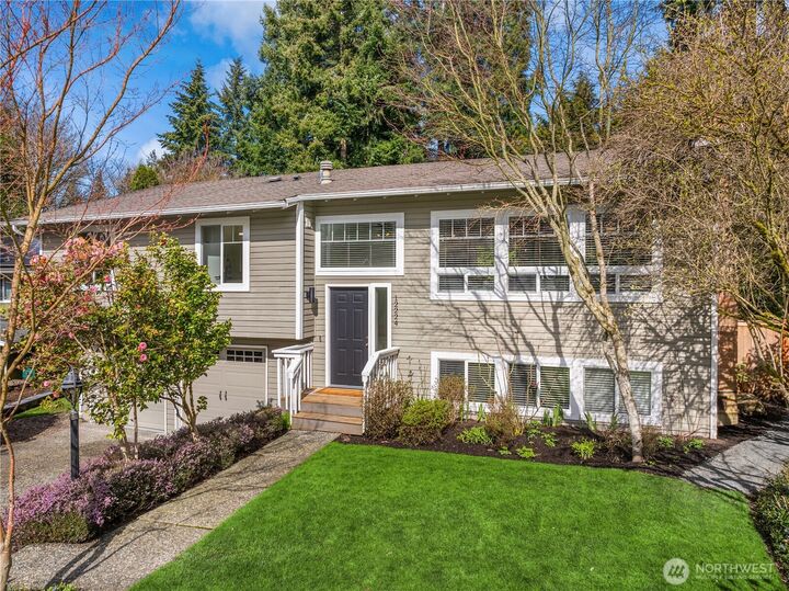 12224  102nd Place NE  Kirkland WA 98034 photo