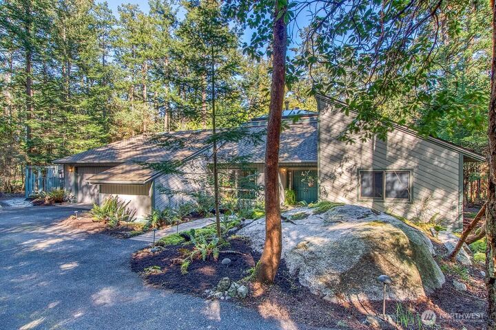 569  Island Drive  Friday Harbor WA 98250 photo