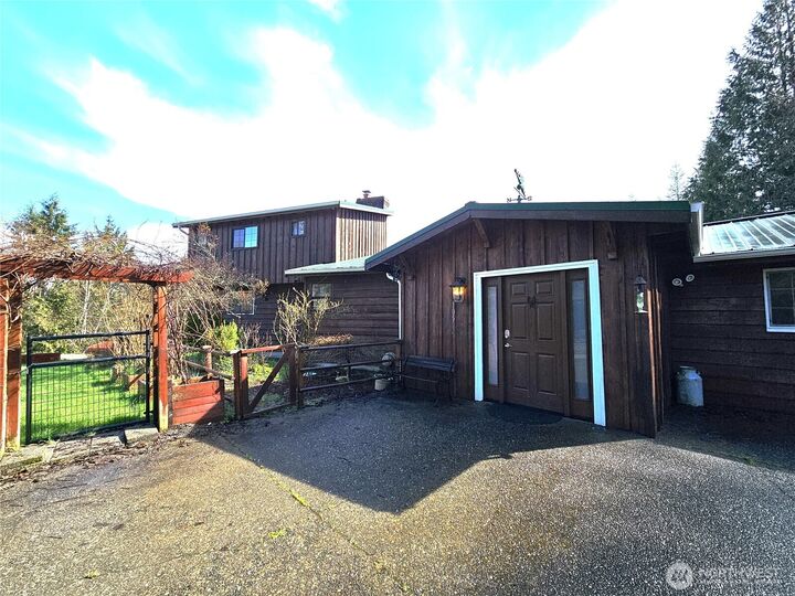 105  Strawberry Hill Road  Elma WA 98541 photo