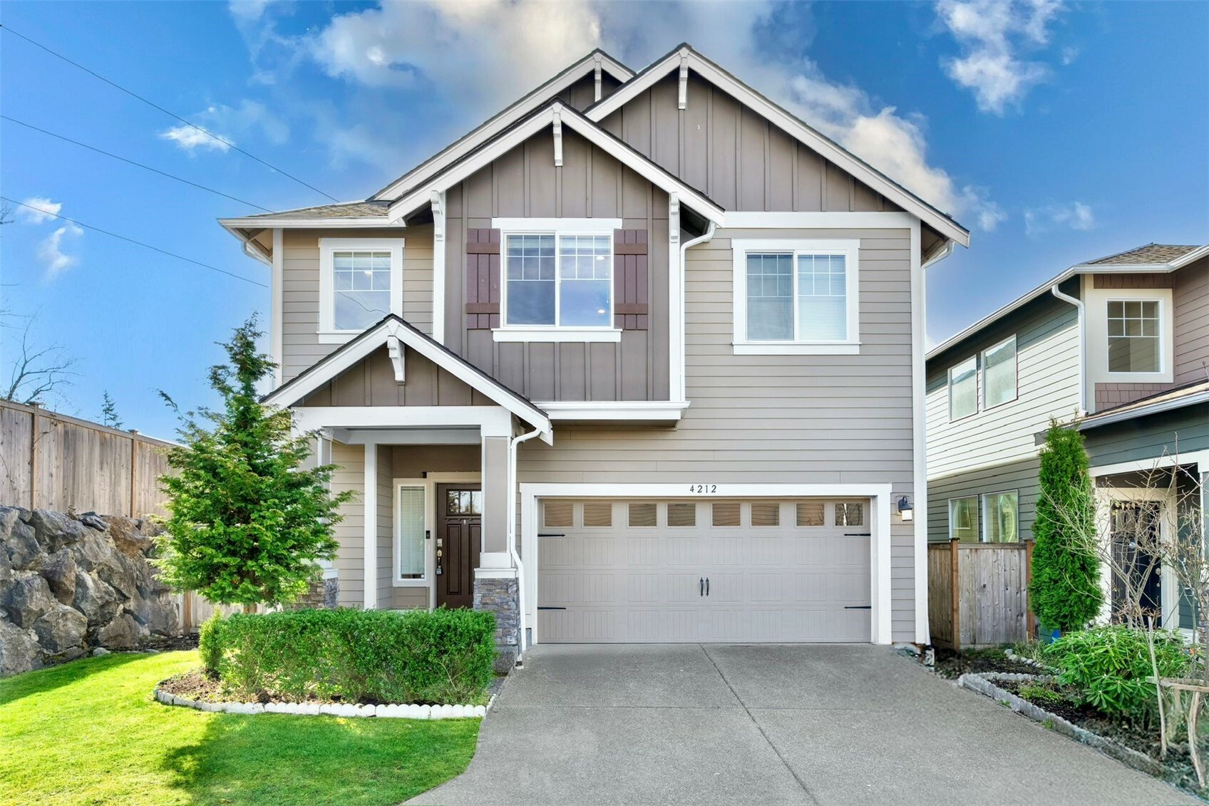 Property Photo: 4212 213th Pl SE SE WA 98021