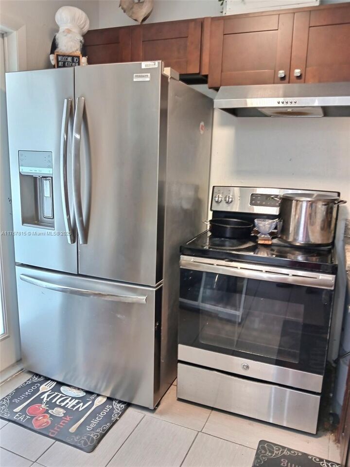 Property Photo:  4441 NW 16th St J102  FL 33313 
