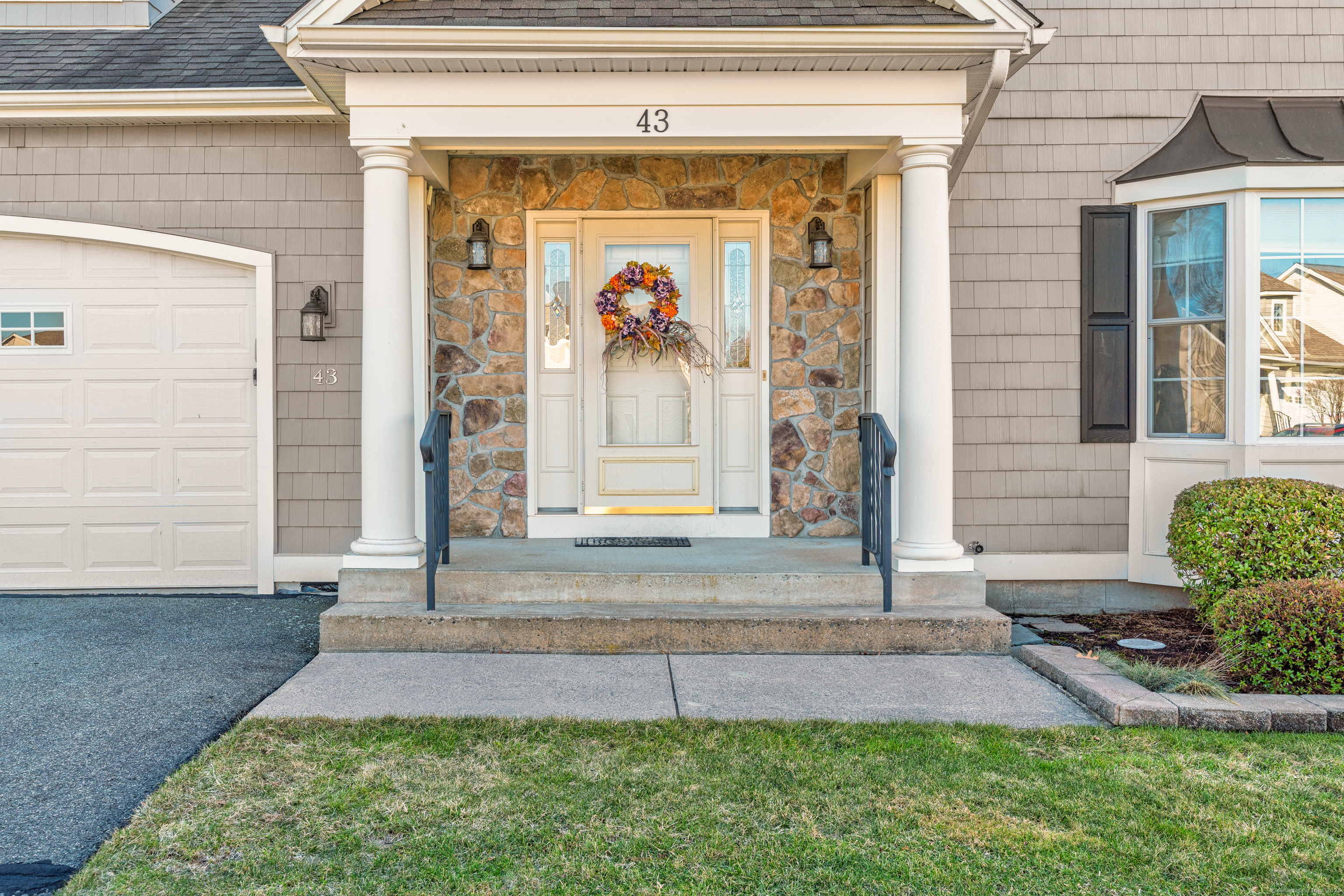 Property Photo: 43 Denyelle Drive 43 CT 06067