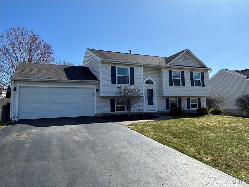 Property Photo: 5624 Bunbury Terrace NY 13031