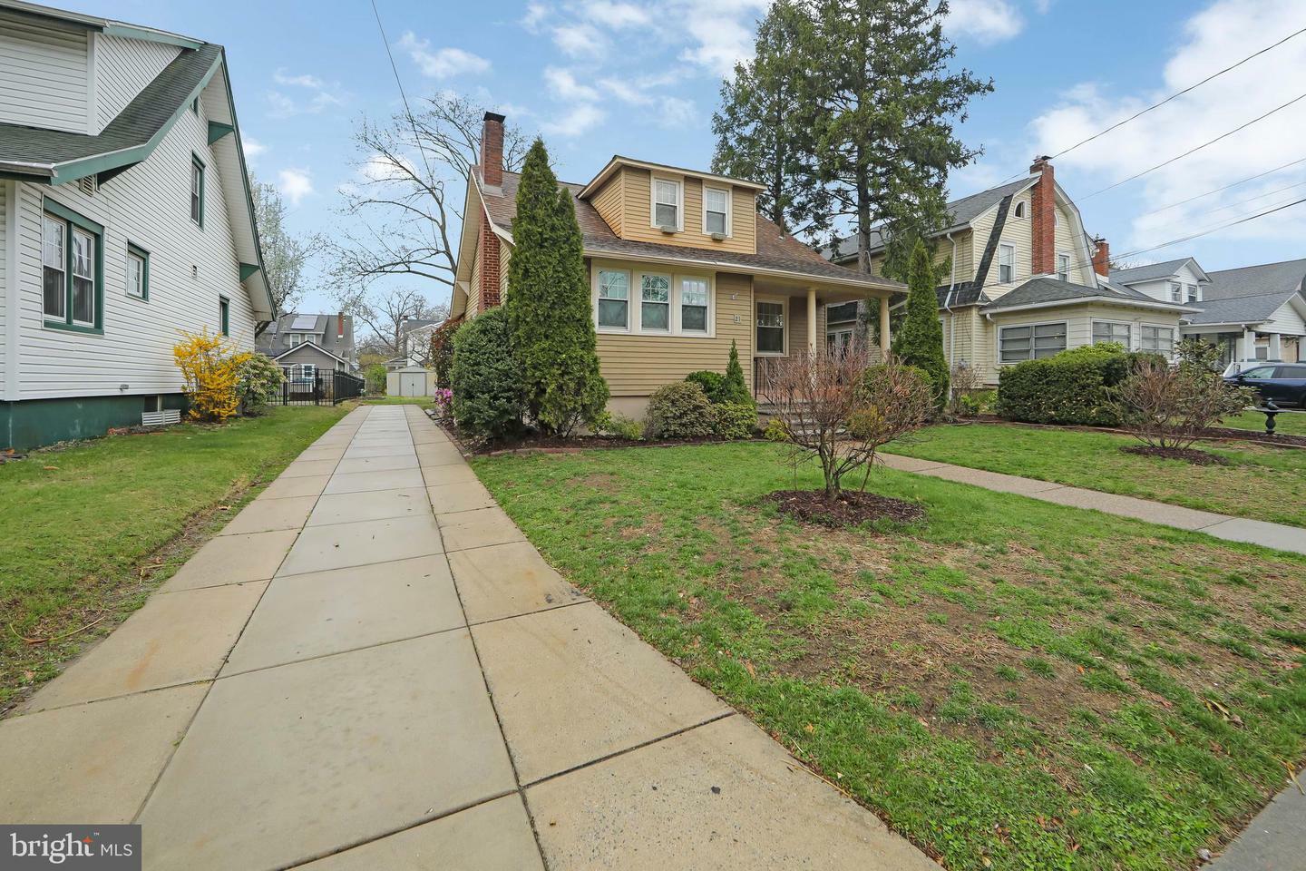 Property Photo: 21 Stratford Avenue NJ 08108
