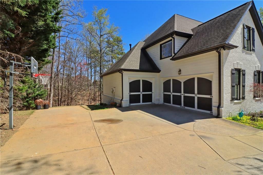 Property Photo: 8525 Swiss Air Point GA 30506