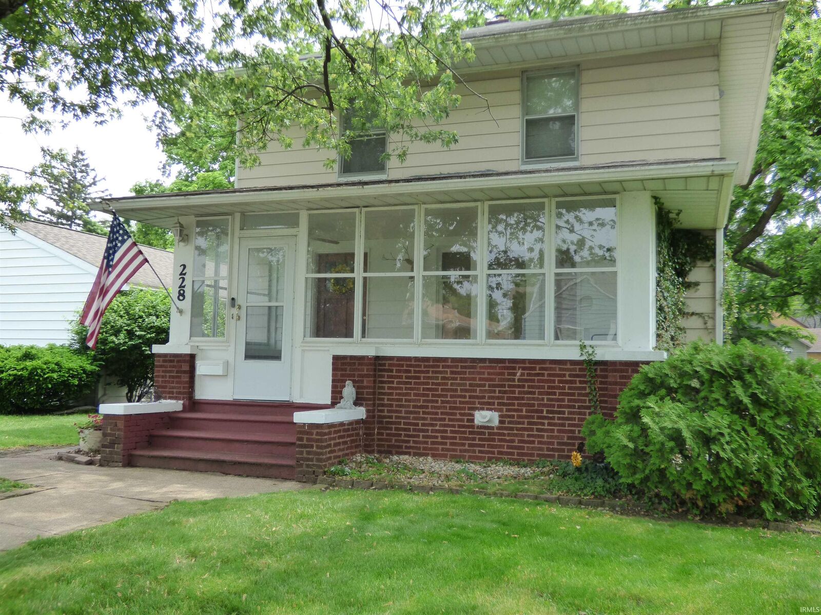 Property Photo:  228 N Sunnyside Avenue  IN 46617-3332 