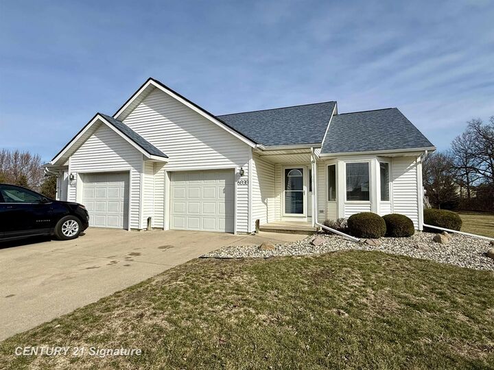 6030-6032 Canton Drive  Saginaw MI 48603 photo