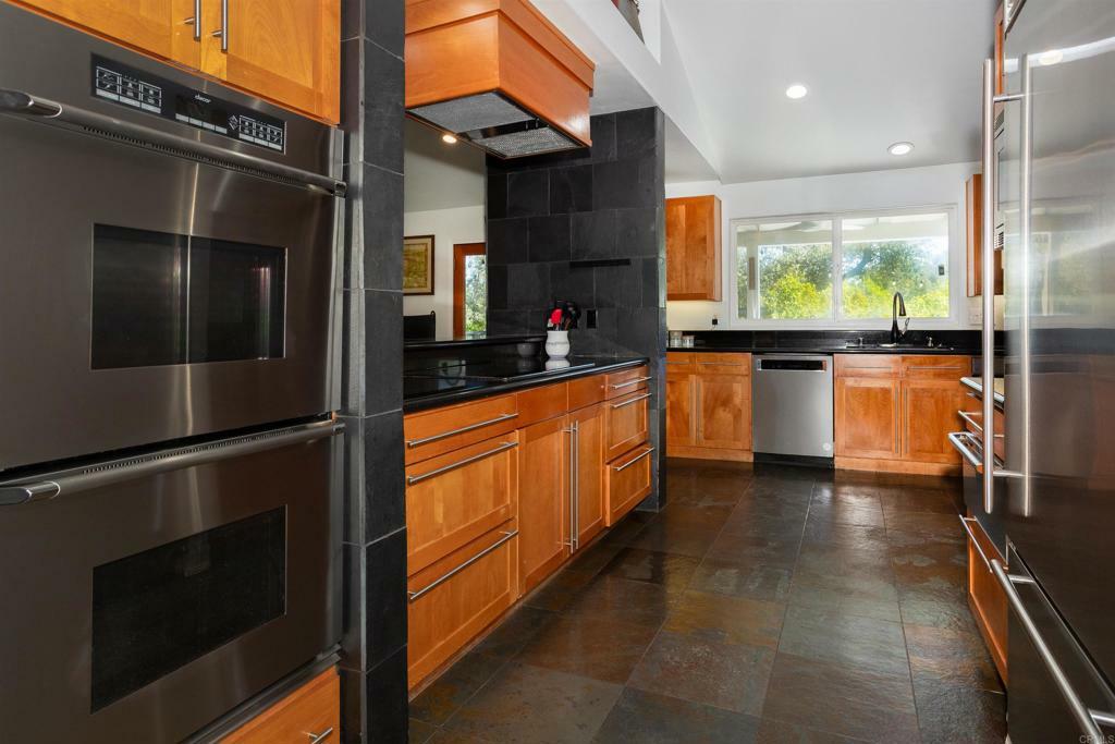 Property Photo: 27509 Mountain Meadow Rd CA 92026