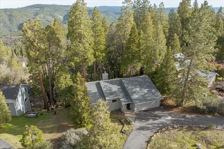 Property Photo:  855 Buckthorn Drive  CA 95247 