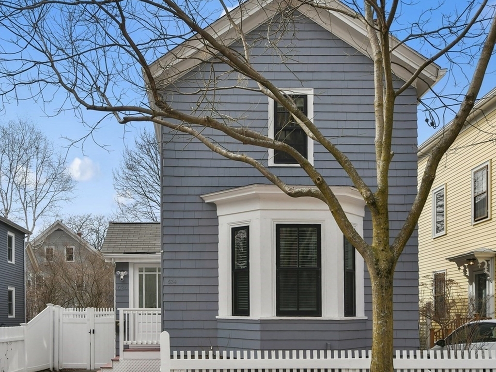 Property Photo: 624 Green St MA 02139